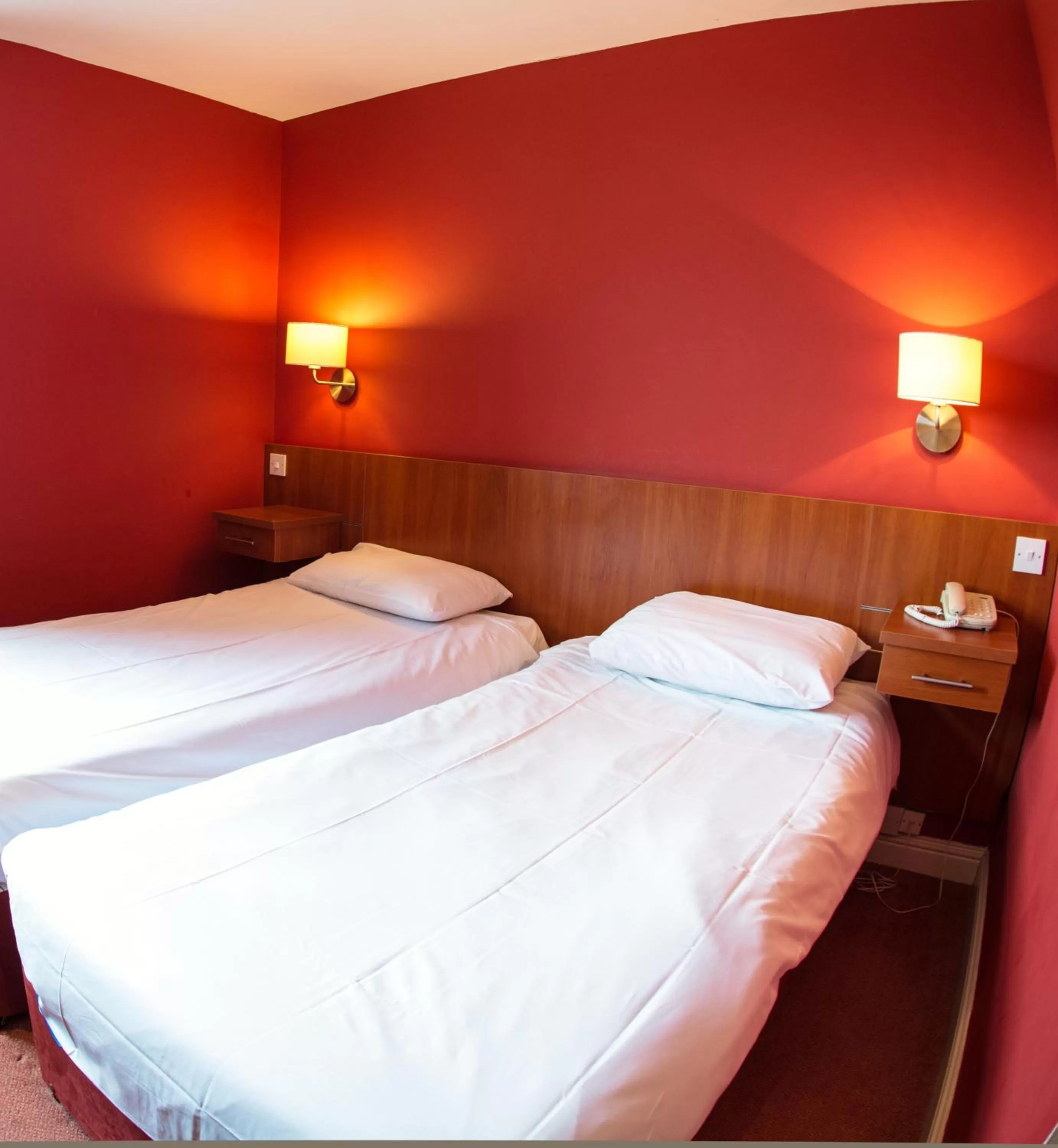 Bedroom, Bed in Thomas James Hotel