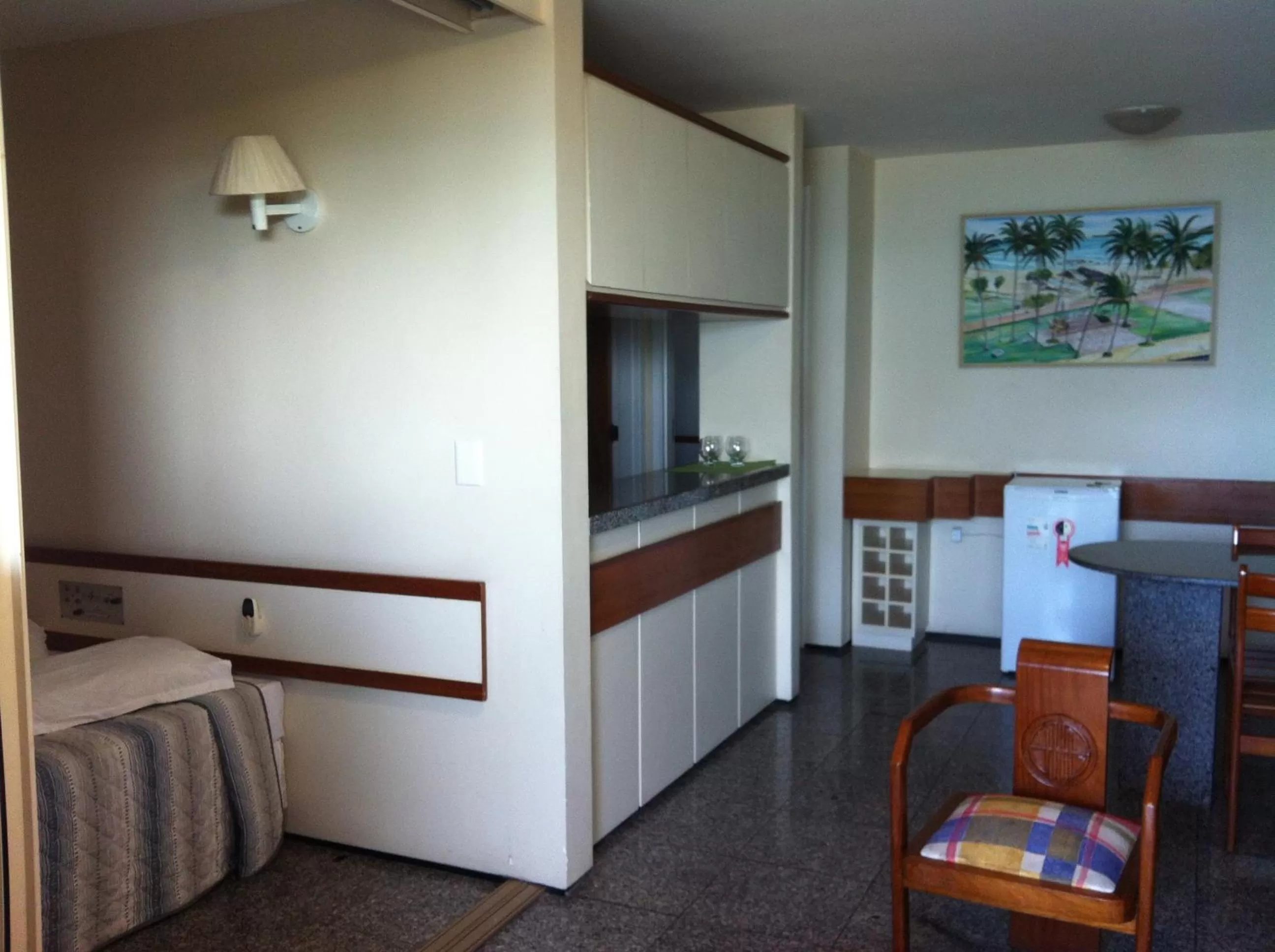 Kitchen or kitchenette, TV/Entertainment Center in Iracema Residence Hotel Flat