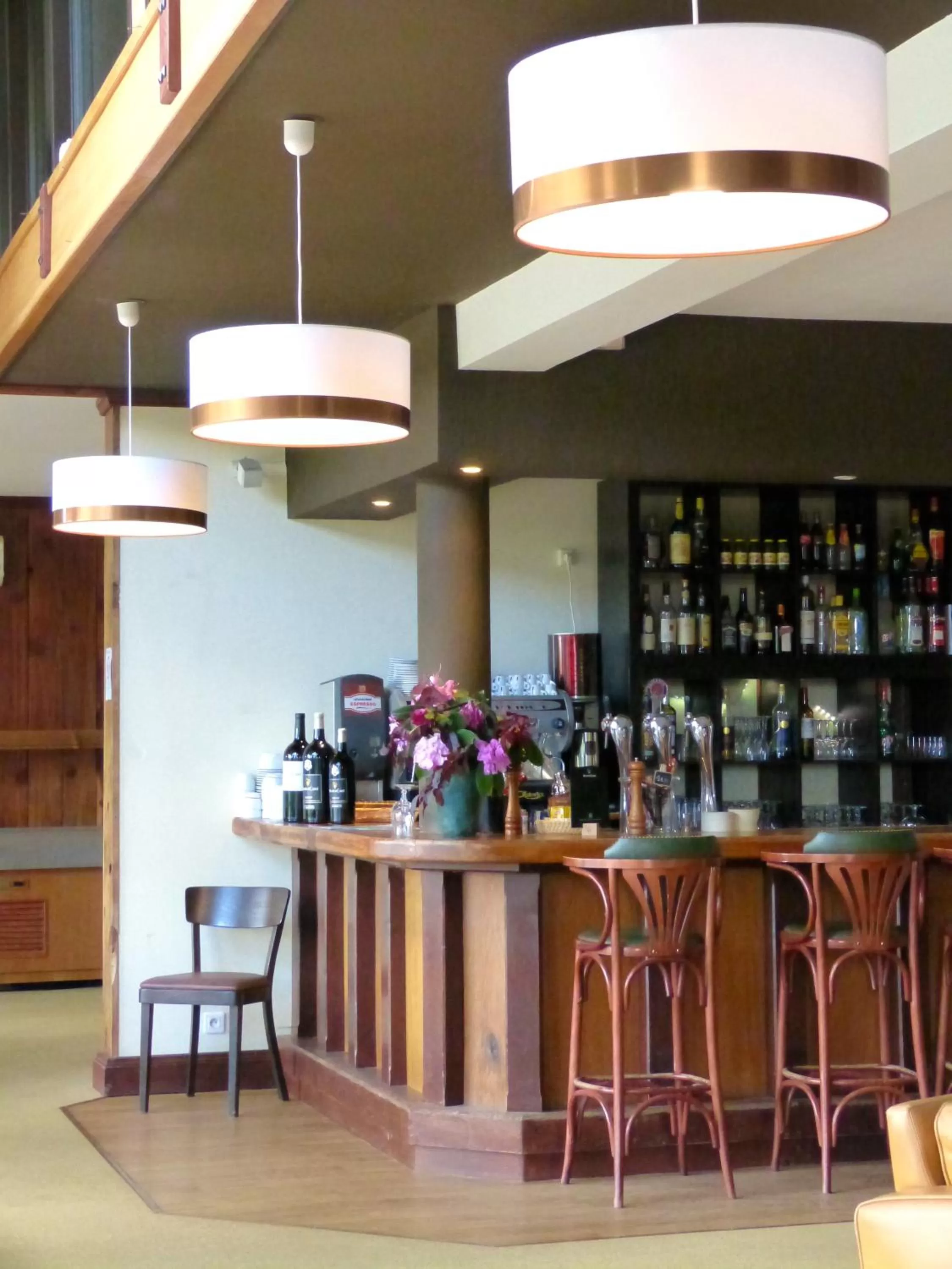 Restaurant/places to eat, Lounge/Bar in Anjou Golf and Country Club