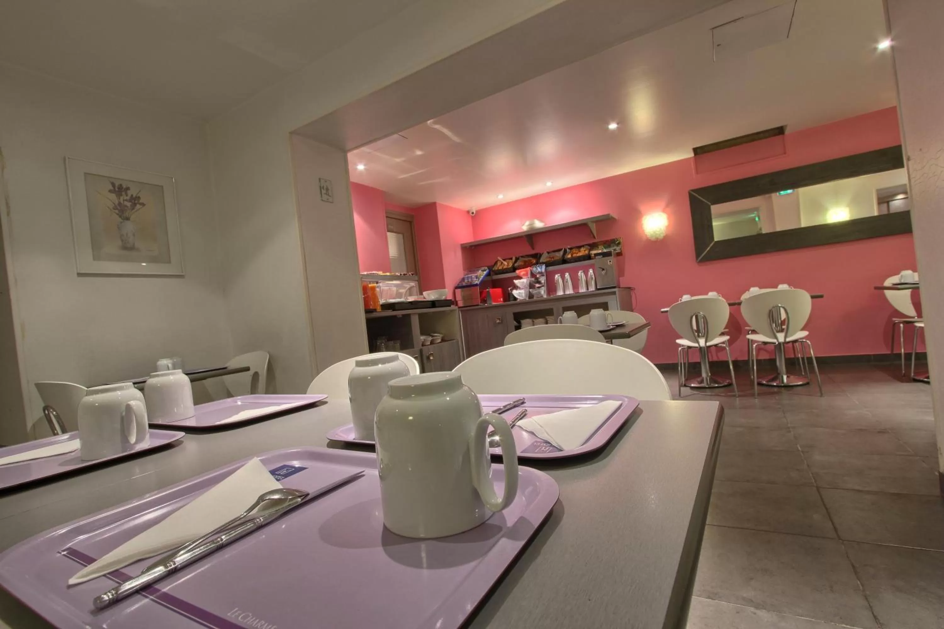 Restaurant/places to eat in Timhotel Paris Gare de Lyon
