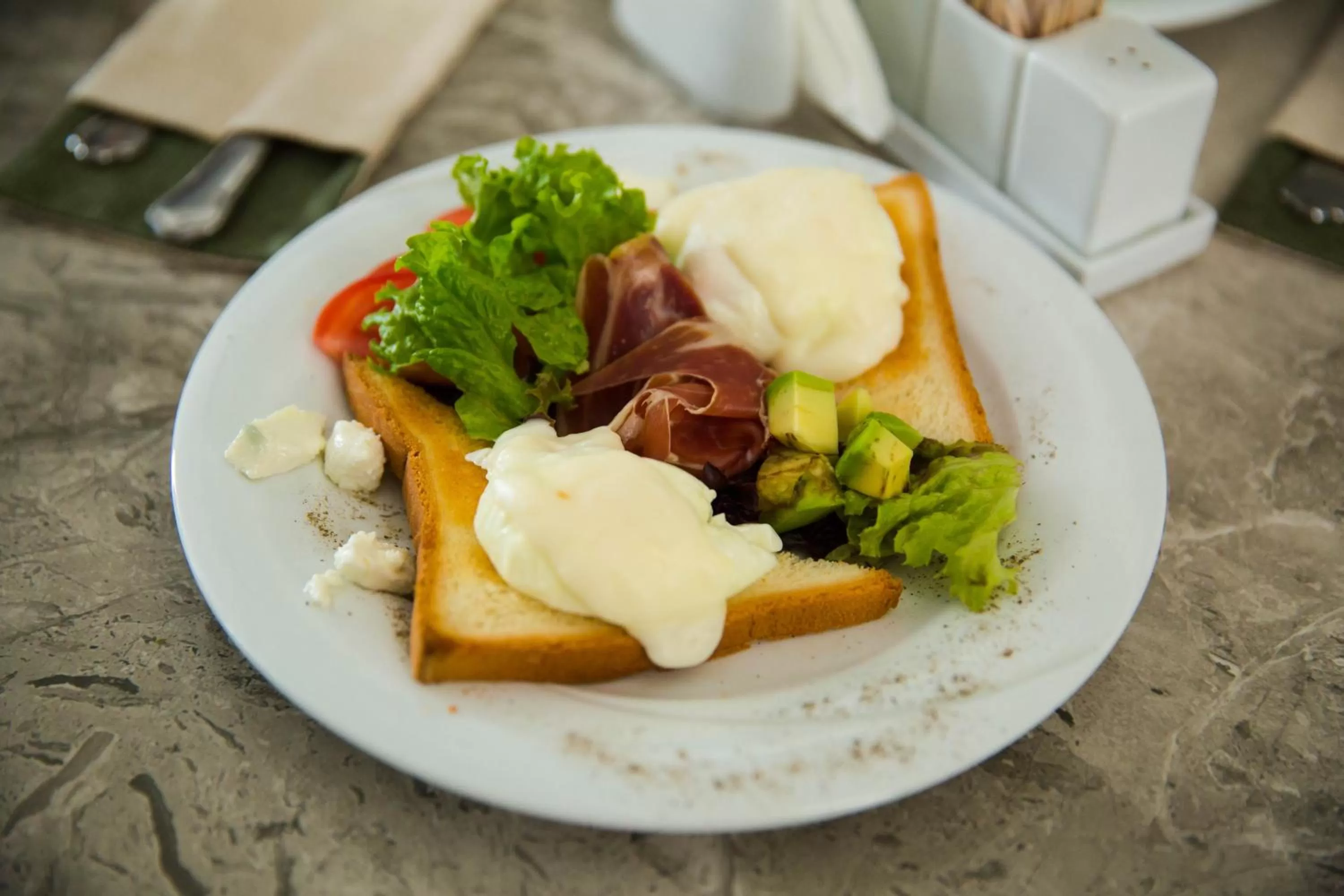 Property building, Food in Hotel "Mandarin Clubhouse"