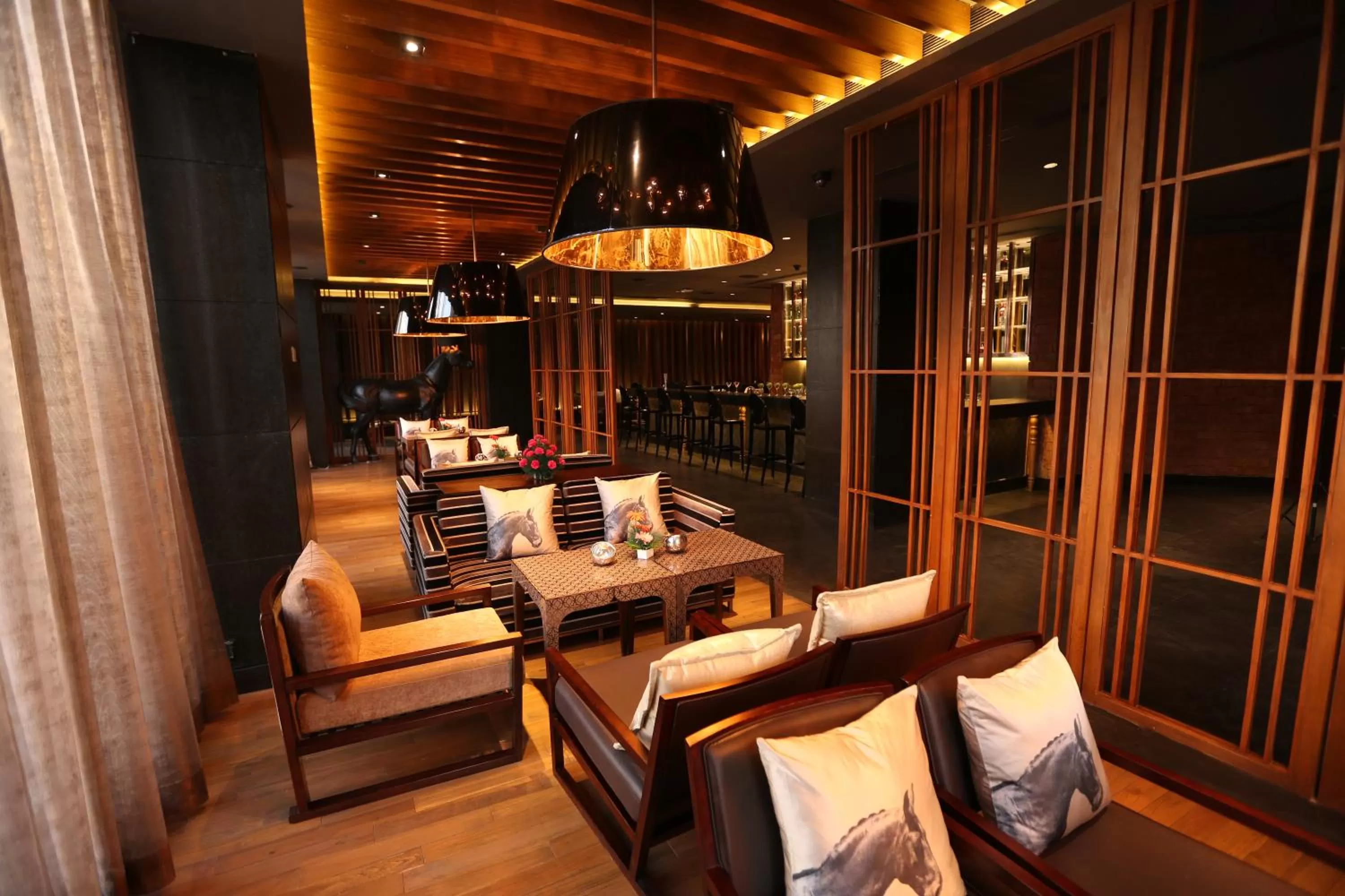 Restaurant/places to eat in Pride Plaza Hotel, Aerocity New Delhi