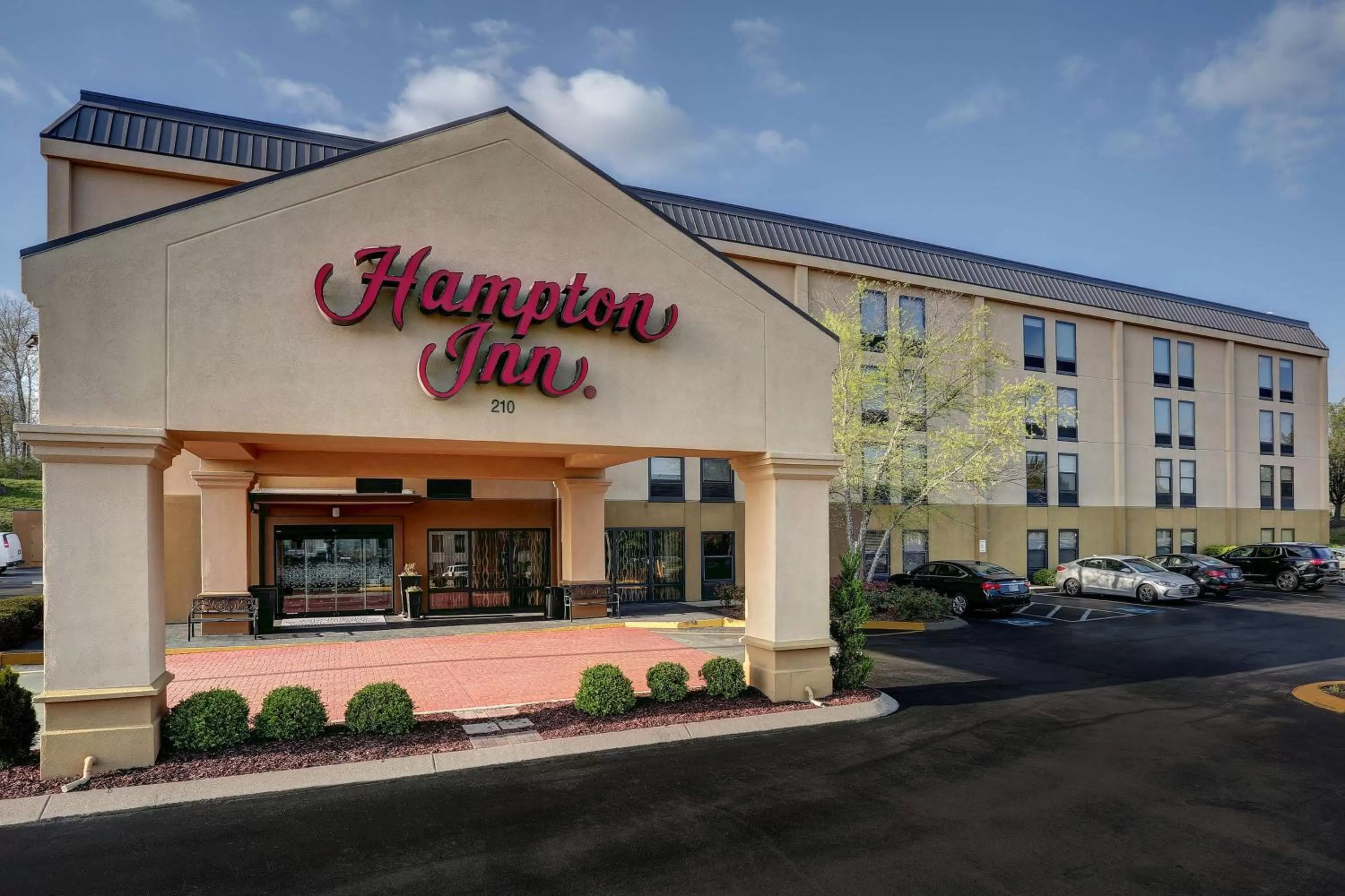 Property building in Hampton Inn Nashville-I-24 Hickory Hollow