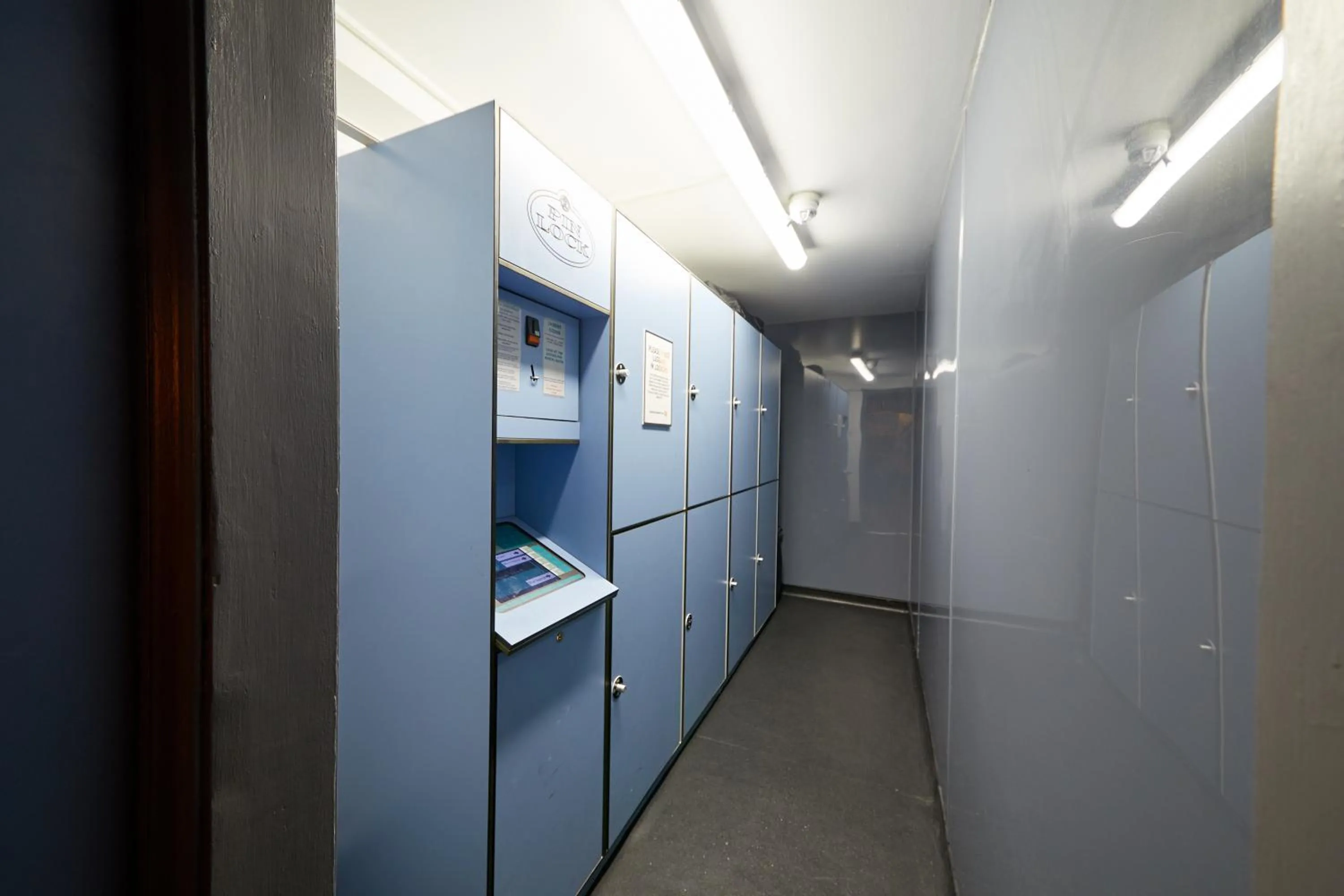 Communal lounge/ TV room in Urban Nomad - Camden Town