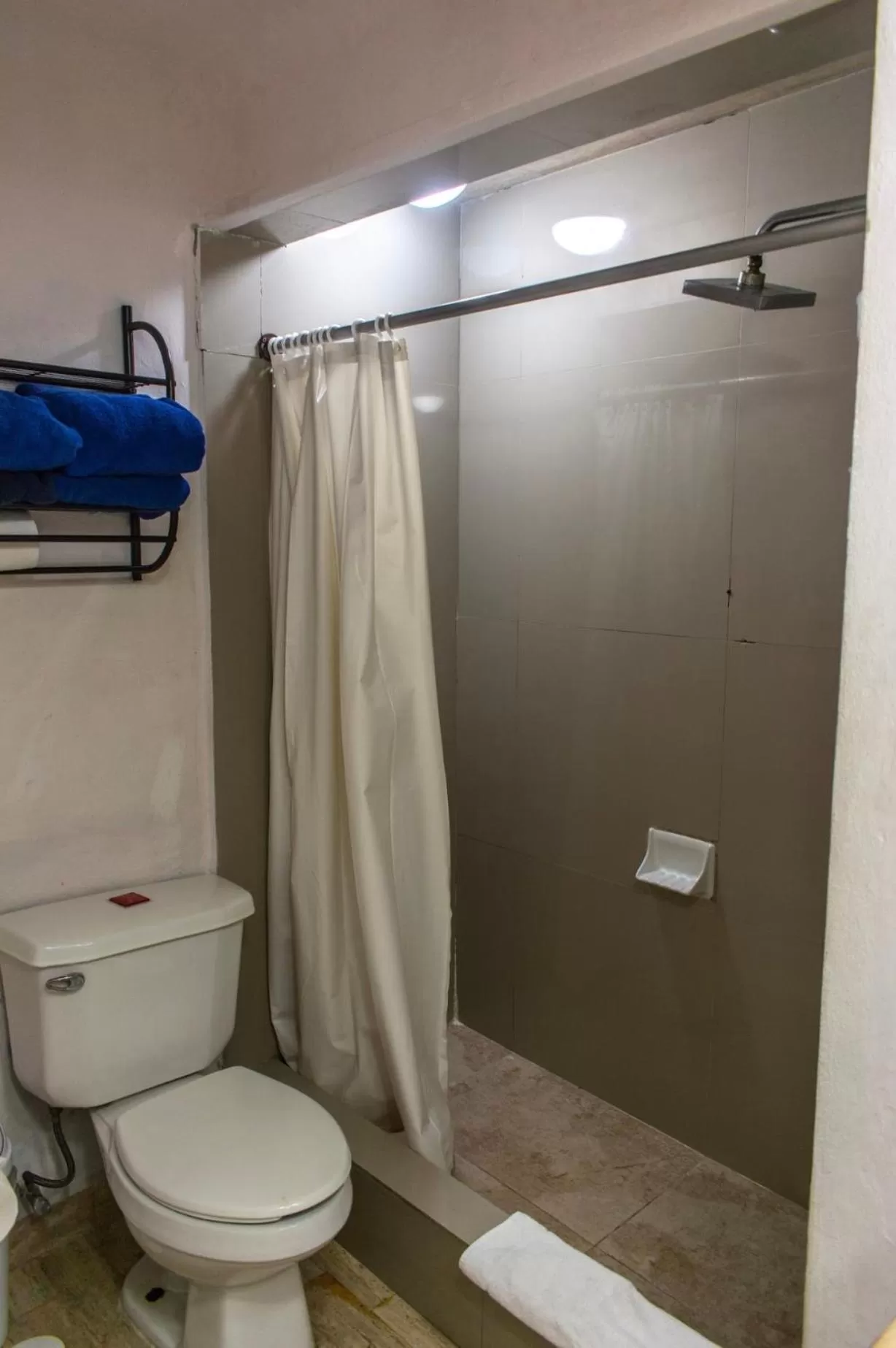 Bathroom in Cancun Beach&Sunrise