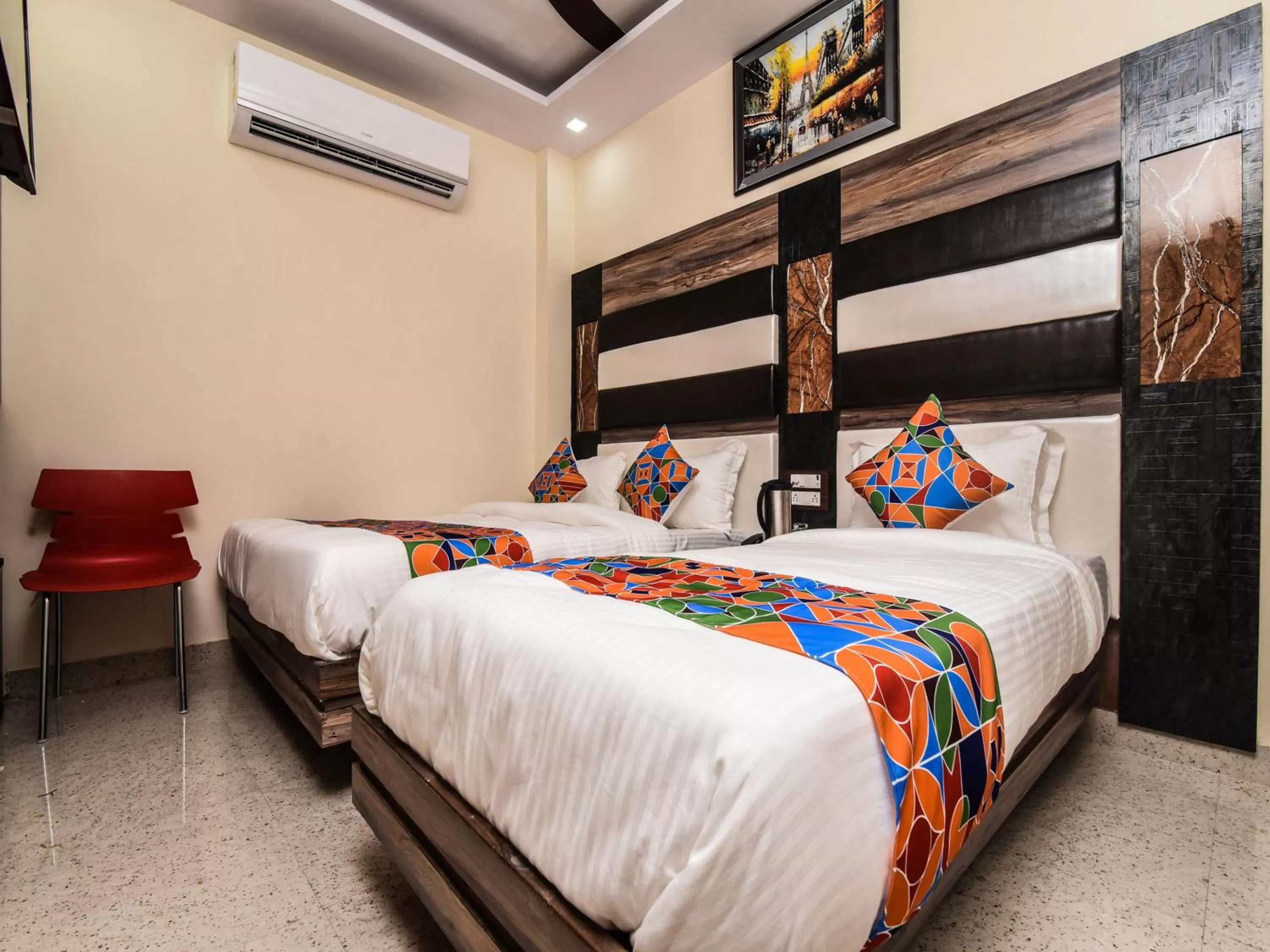 Bedroom, Bed in Hotel Dollar Inn