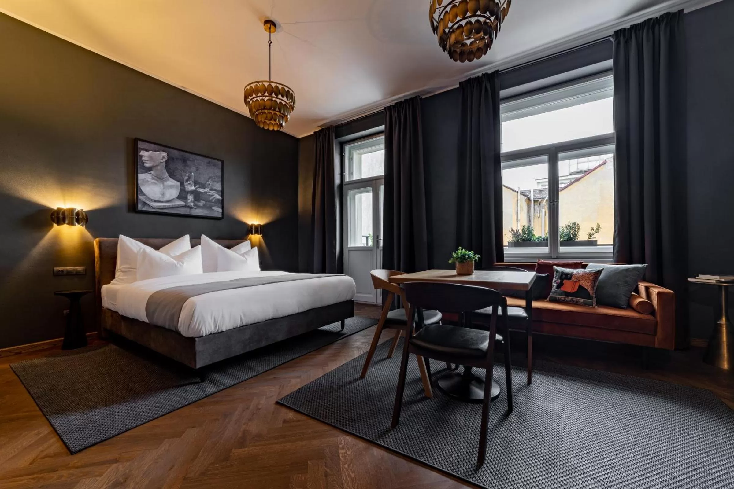 Photo of the whole room, Bed in The Viaduct - Suites & More