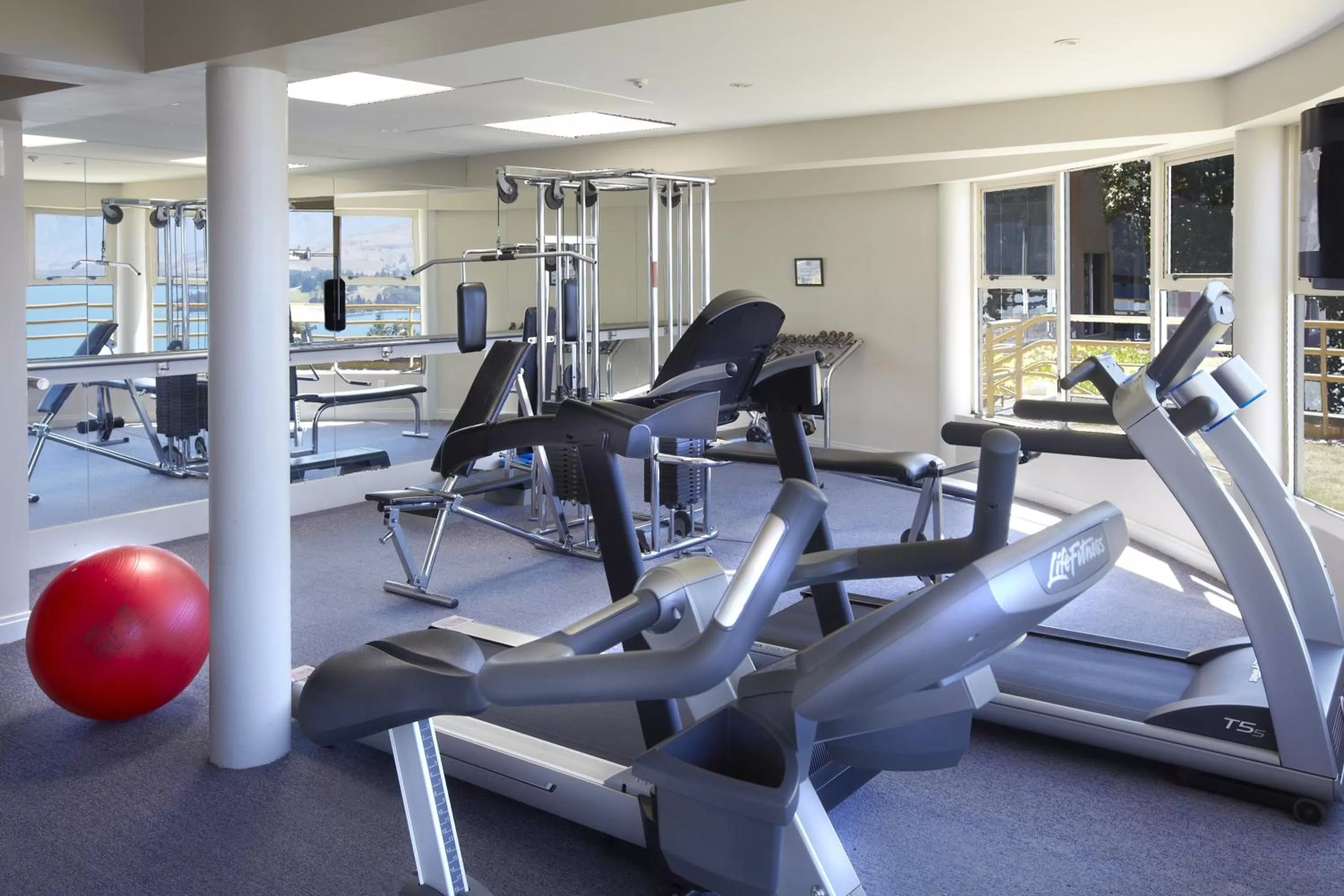 Fitness centre/facilities in Mercure Queenstown Resort