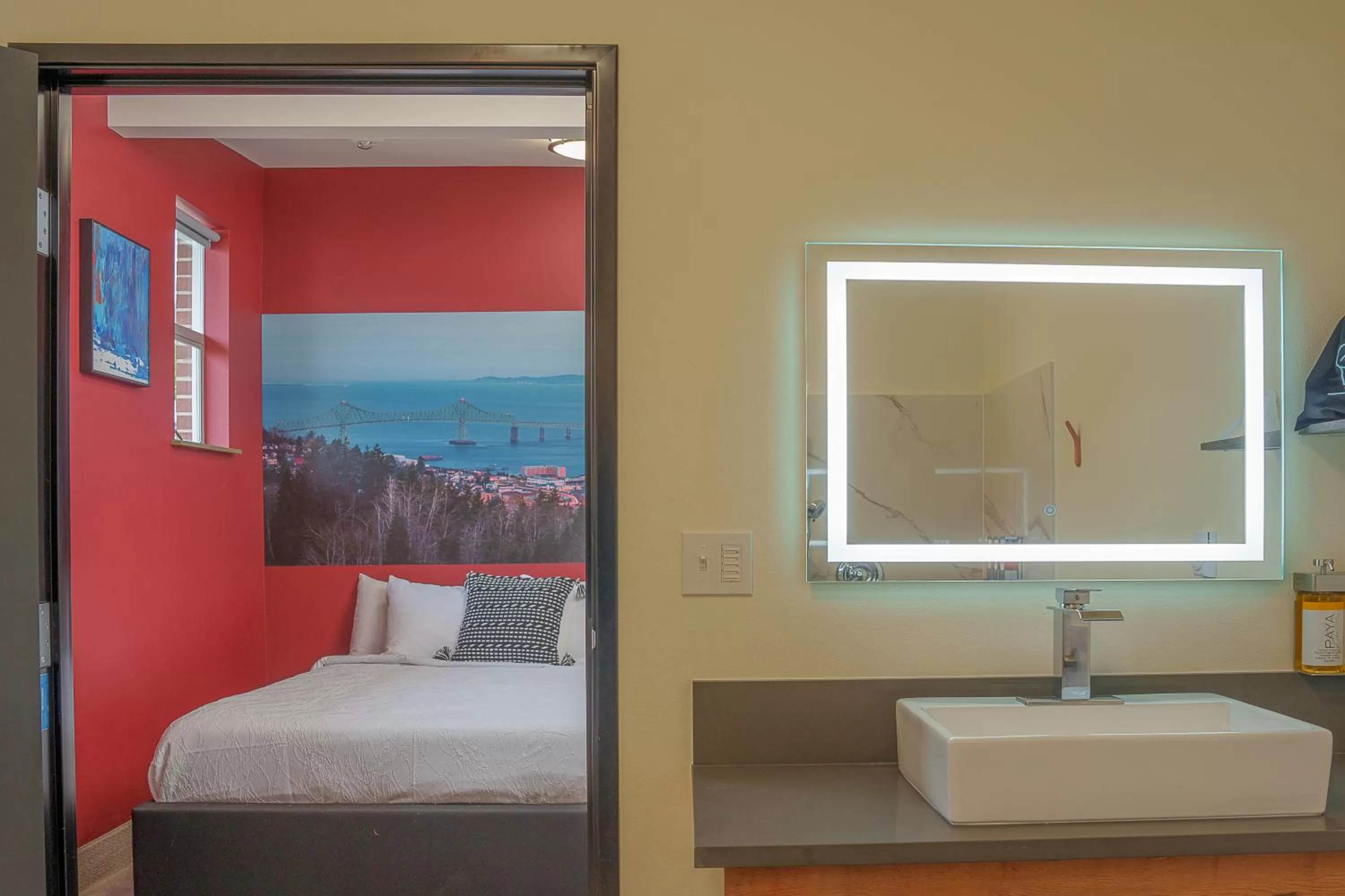 Bed in The Inn at 515 15th