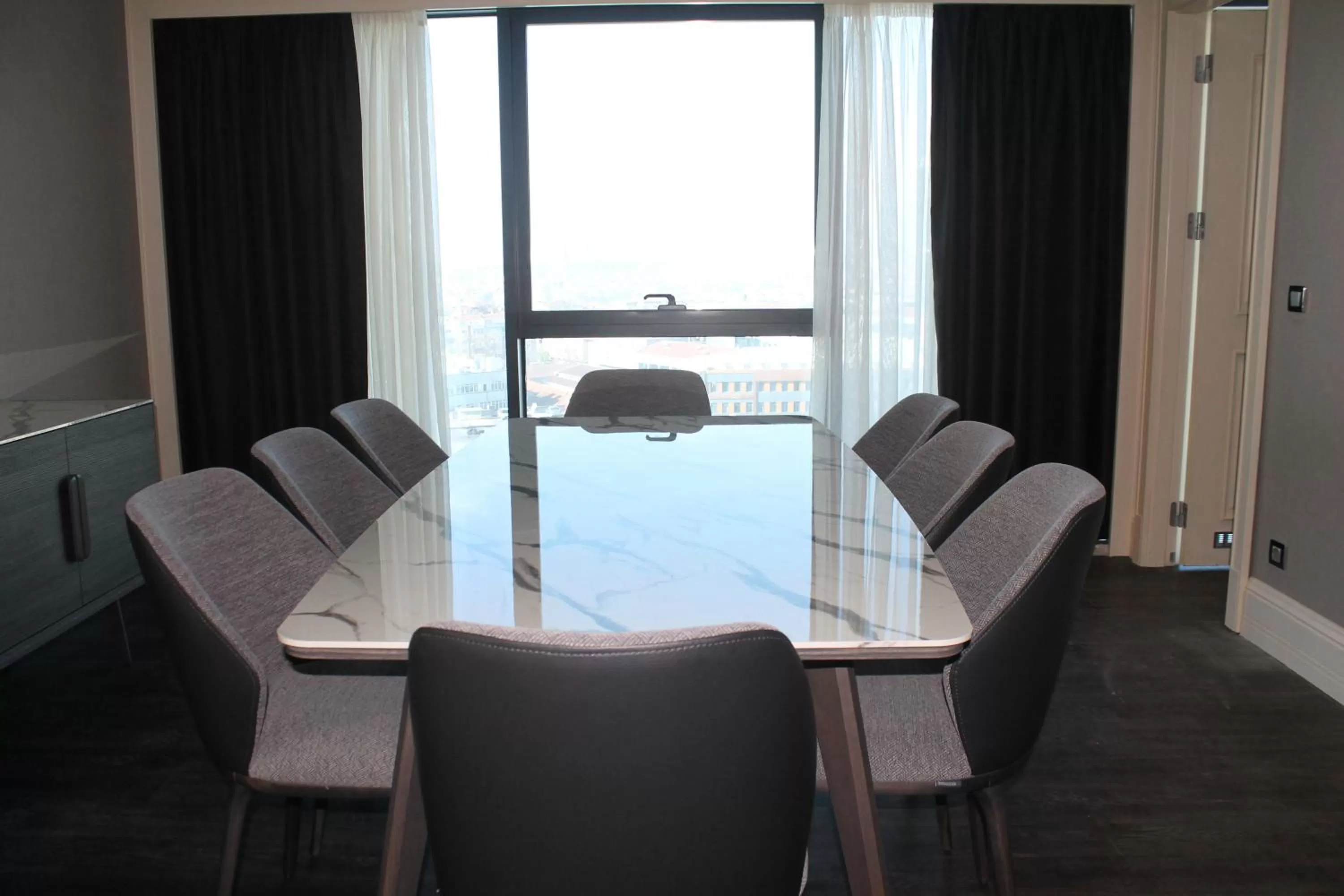 Dining Area in Windsor Hotel & Convention Center Istanbul