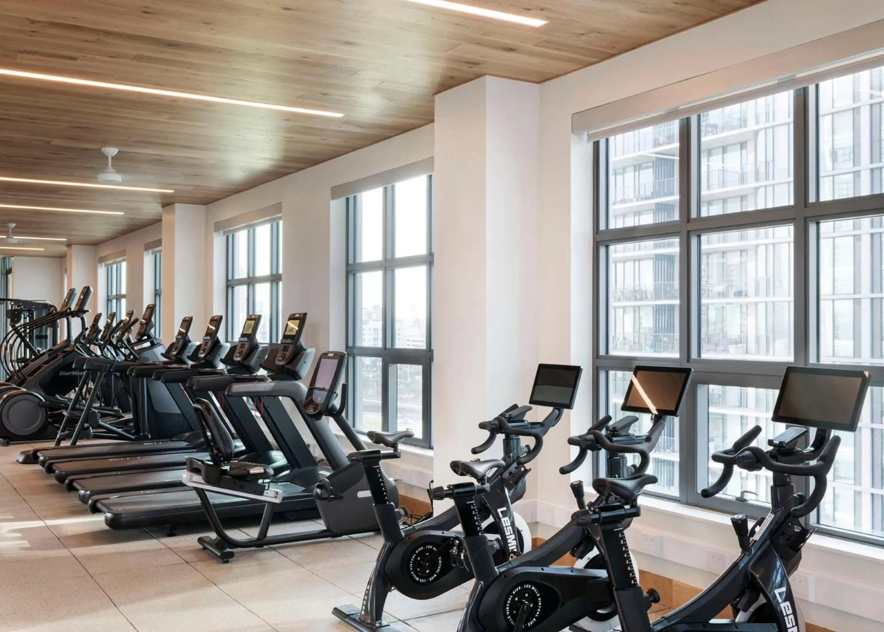 Fitness centre/facilities in ROOST Tampa