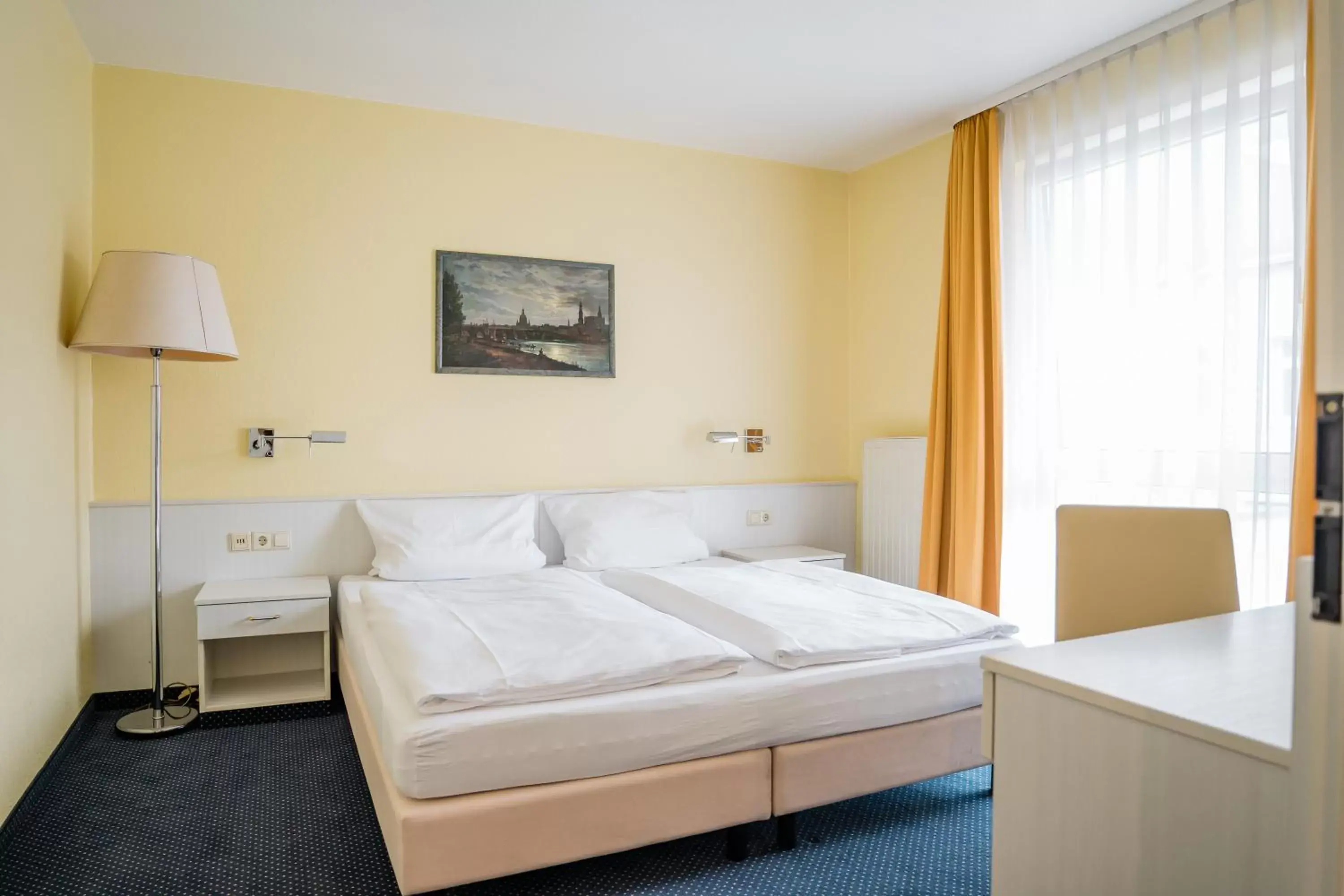 Standard Double Room in Point Hotel Apartments and Rooms Standard Double Room in Point Hotel Apartments and Rooms