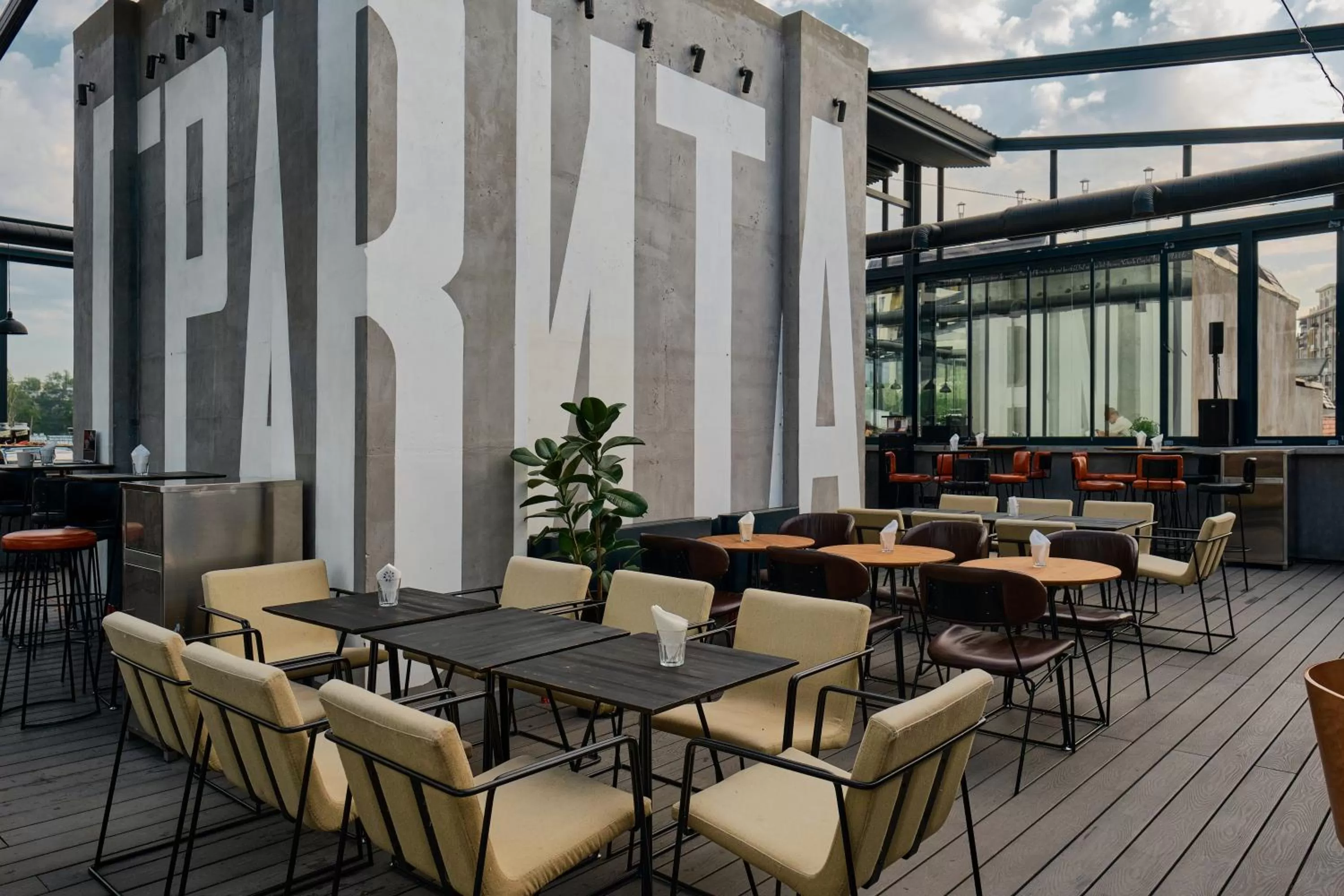 Restaurant/Places to Eat in Sapiens Hotel