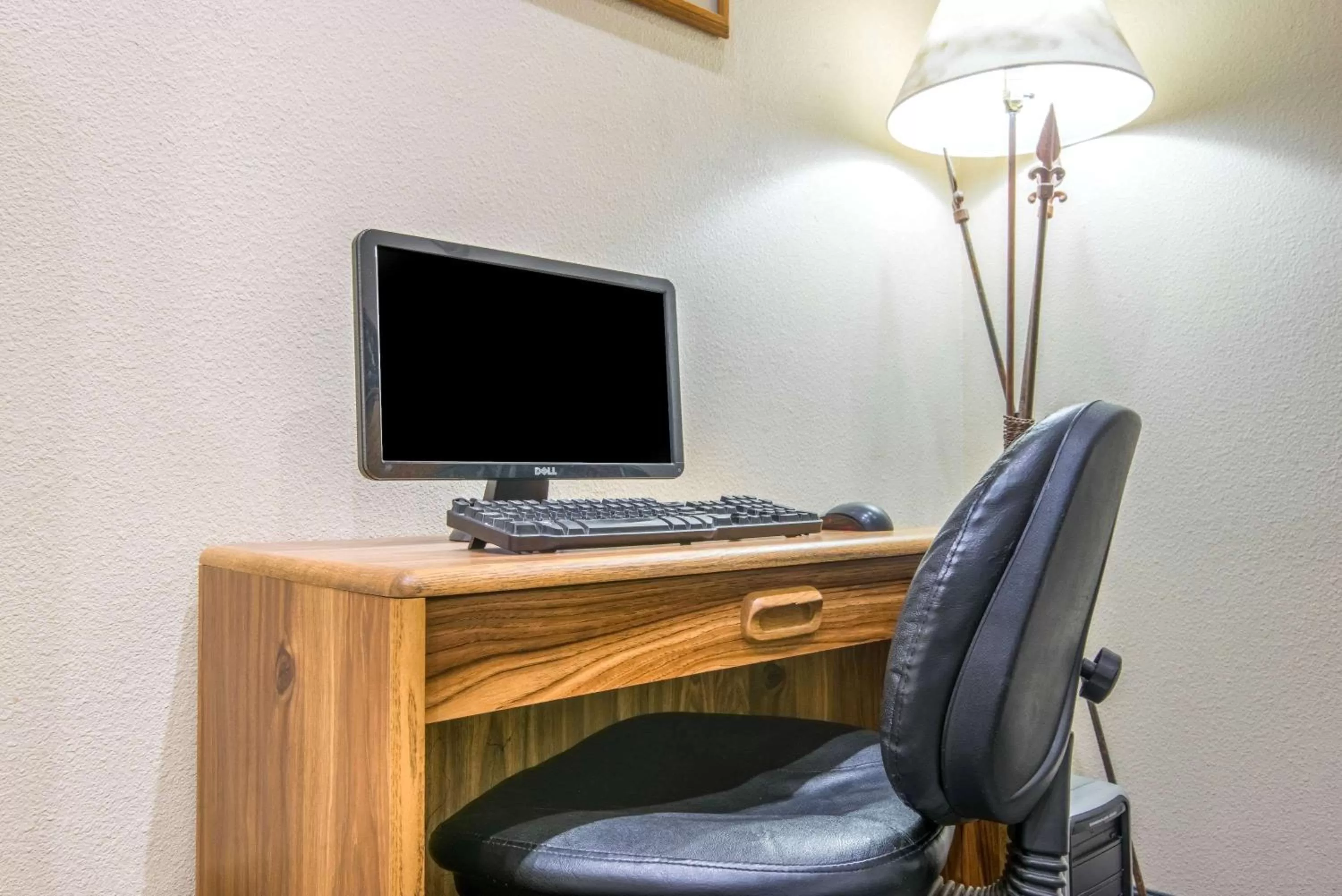 Business facilities in Super 8 by Wyndham Buena Vista