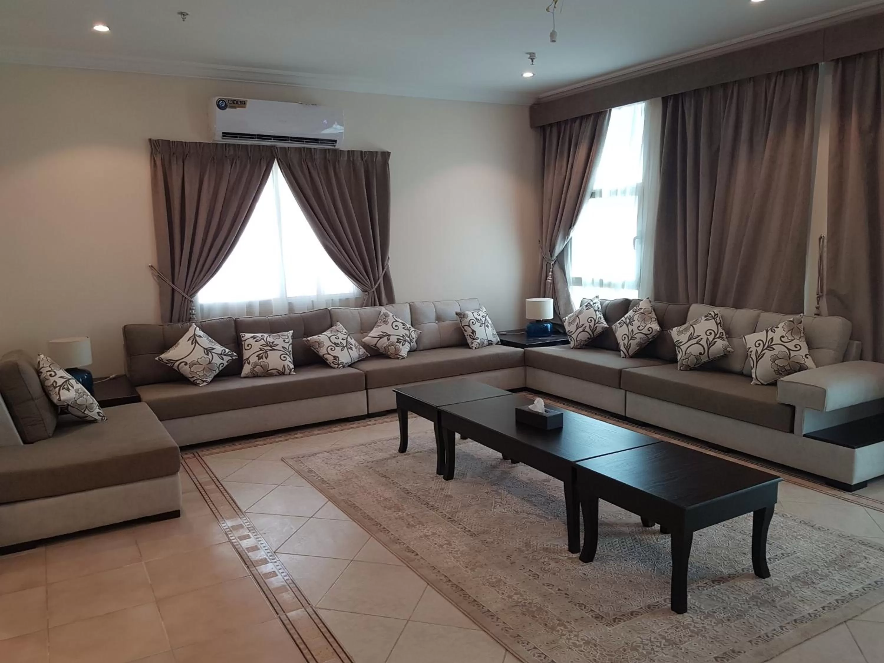 Seating Area in Alshaheen Suites