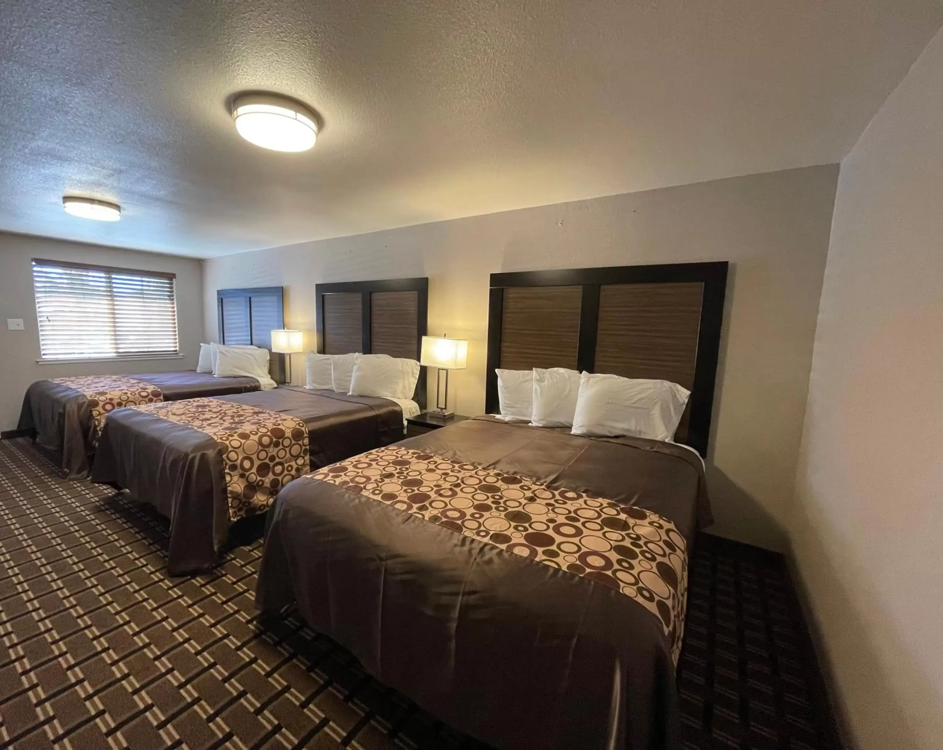 Family Room in Beverly Lodge Family Room in Beverly Lodge