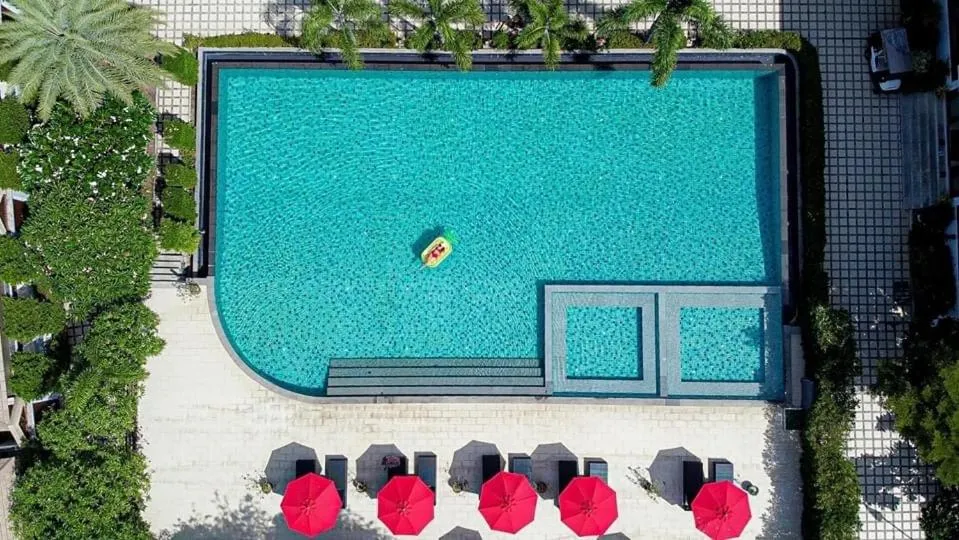 Swimming pool in Samui Boat Lagoon