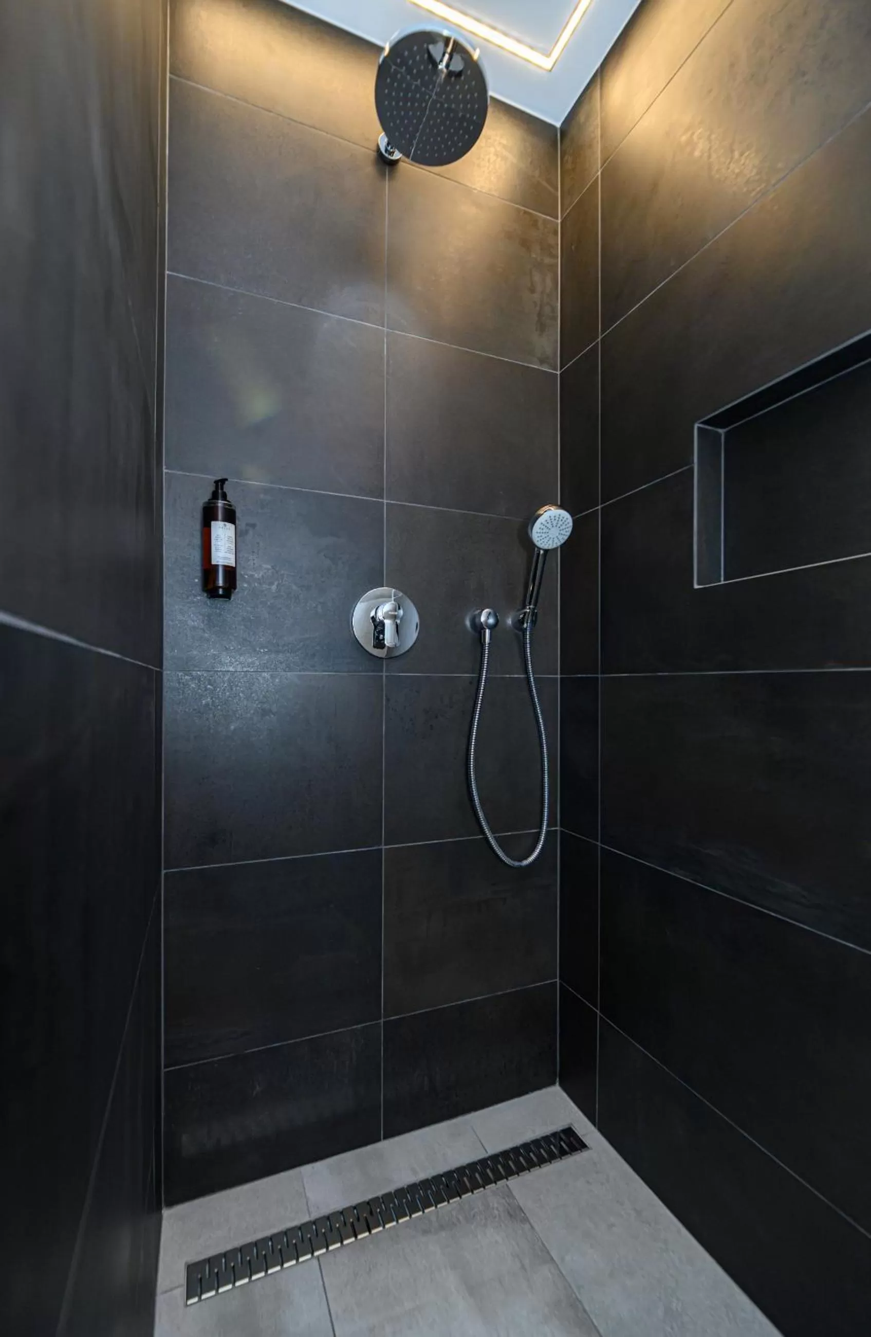 Bathroom in B THE HOTEL