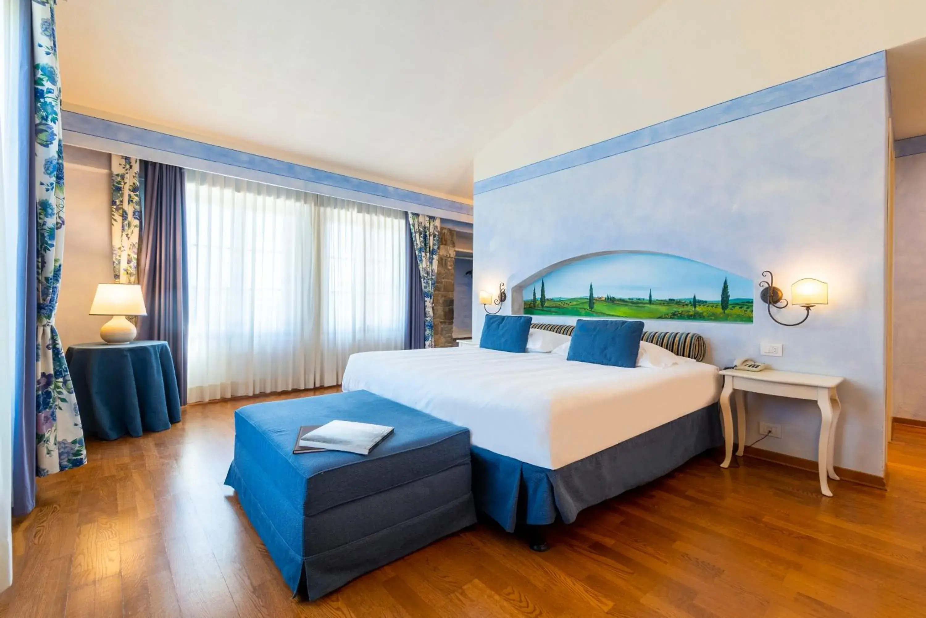 Superior Double Room in Hotel Borgo Di Cortefreda - Place of Charme Superior Double Room in Hotel Borgo Di Cortefreda - Place of Charme