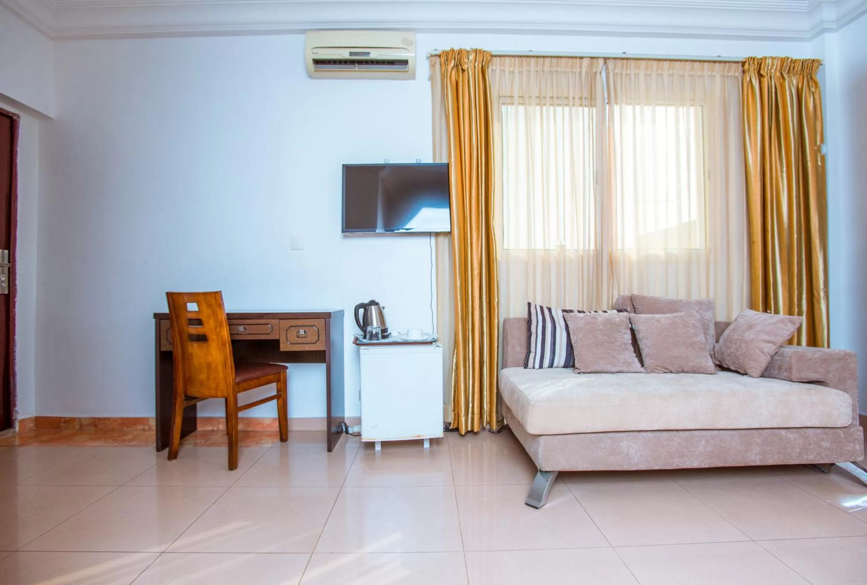 Seating Area in Le Feto