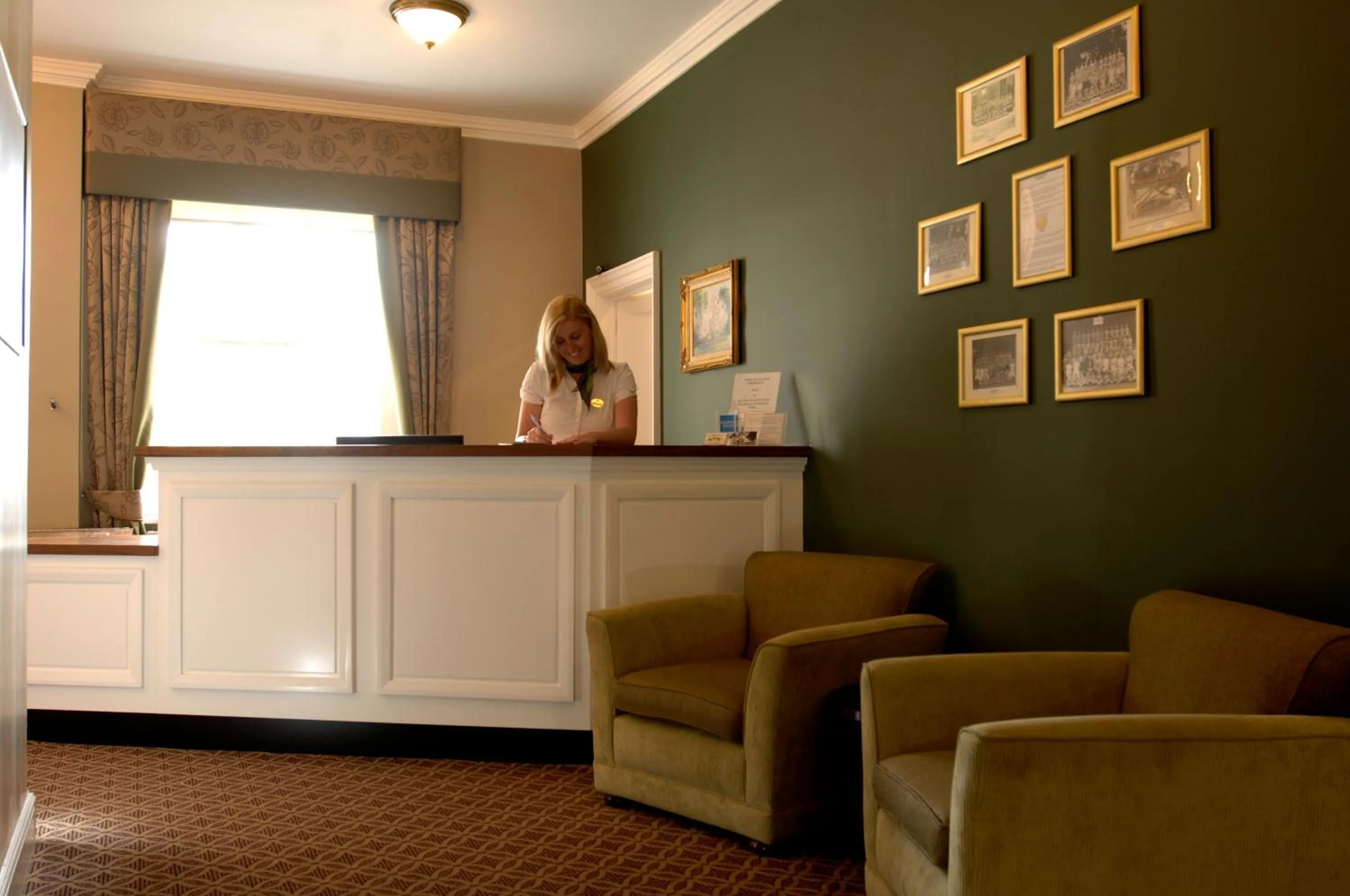 Staff in Lysses House Hotel