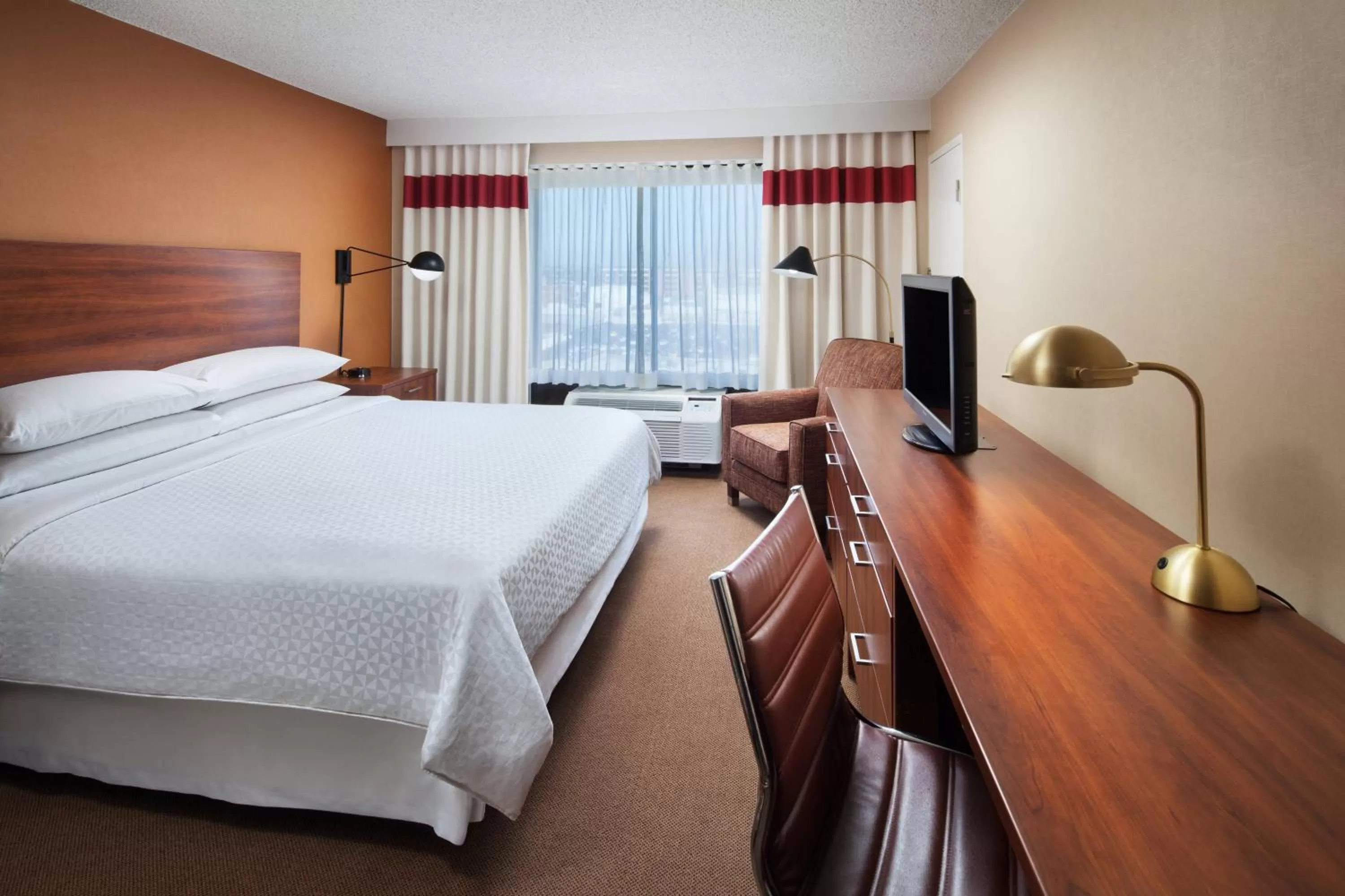 Photo of the whole room in Four Points by Sheraton Los Angeles International Airport