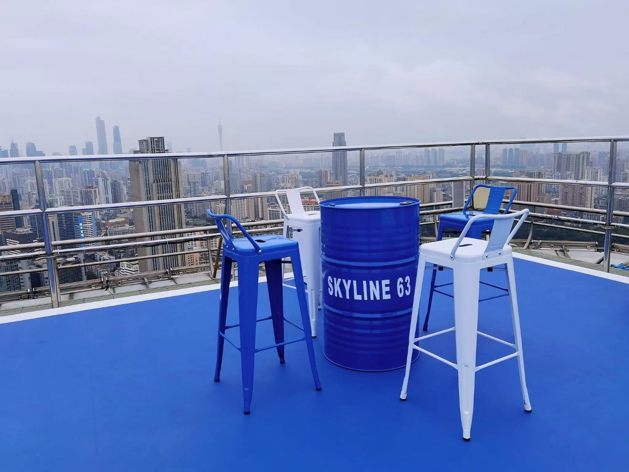 Lounge or bar in Crowne Plaza Guangzhou City Centre by IHG