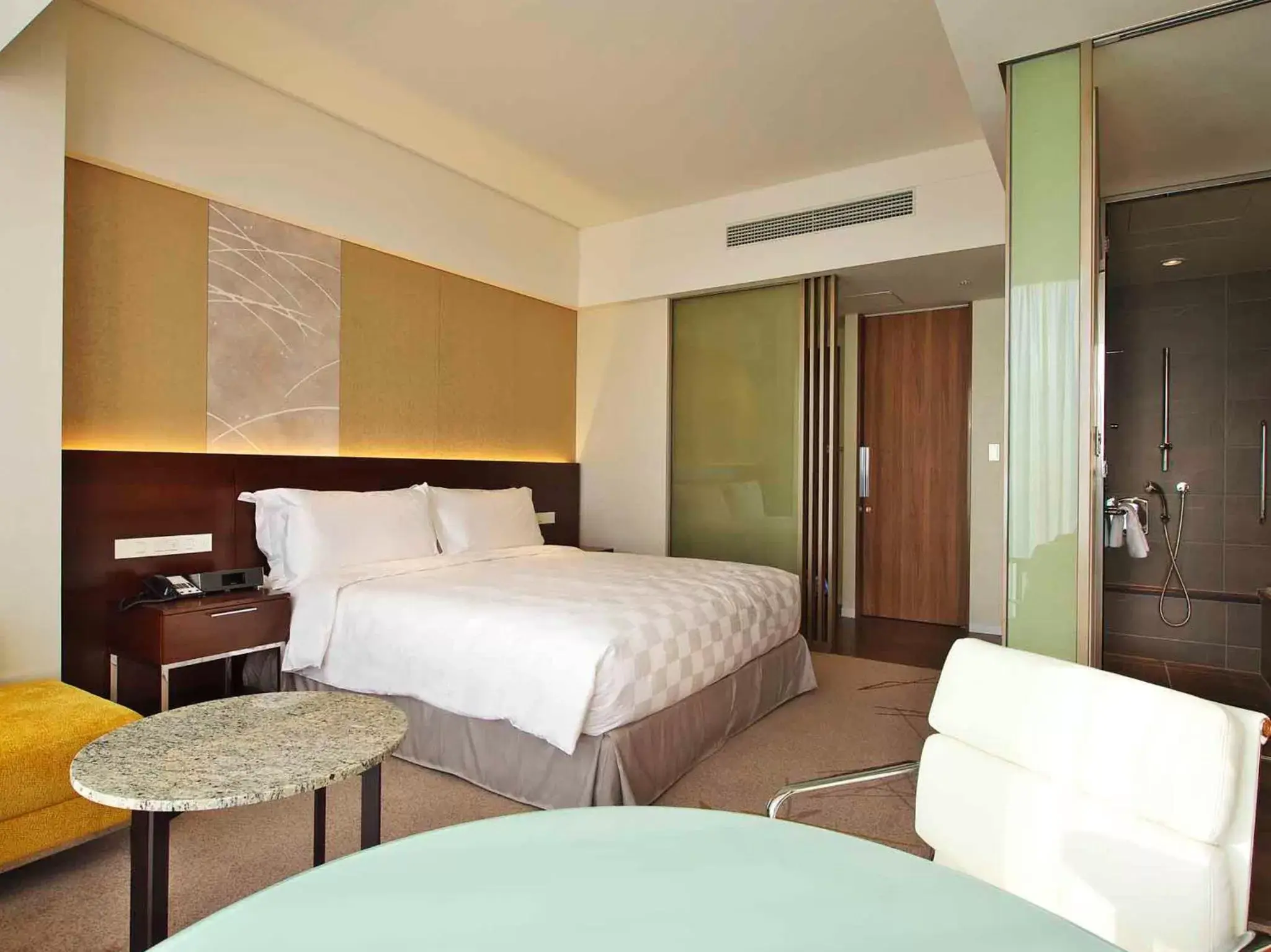 Upper Superior King Room - Non-Smoking in Osaka Marriott Miyako Hotel Upper Superior King Room - Non-Smoking in Osaka Marriott Miyako Hotel