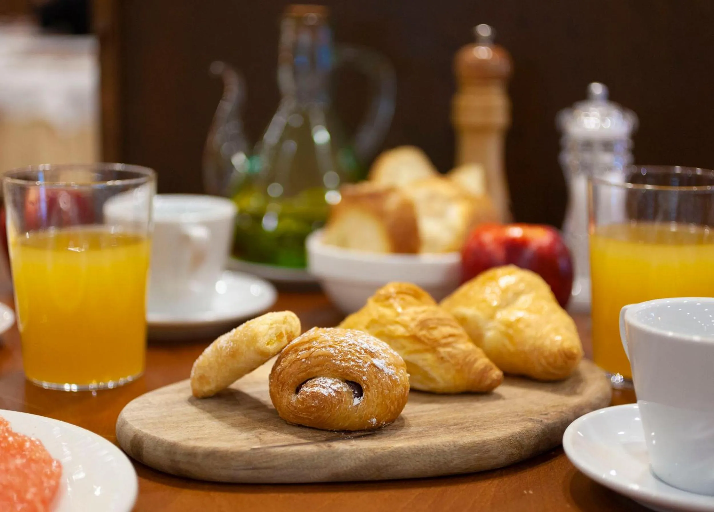 Buffet breakfast in Wuau! Hotel Segle XX