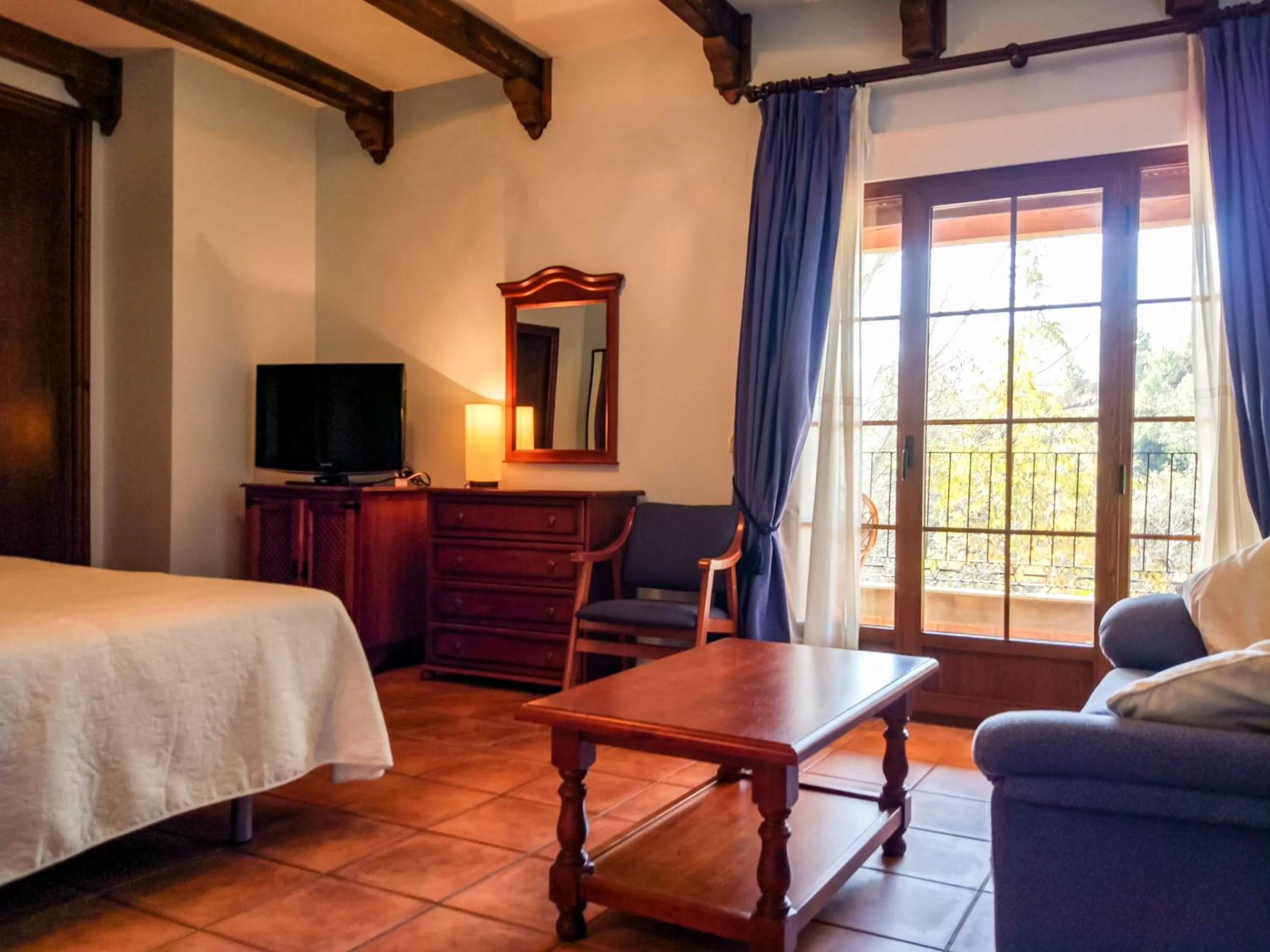 Bedroom, Bed in Hotel Rural Castúo H CC 656