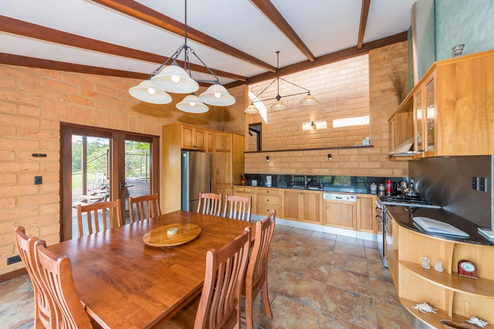 Kitchen or kitchenette in Clarendon Forest Retreat