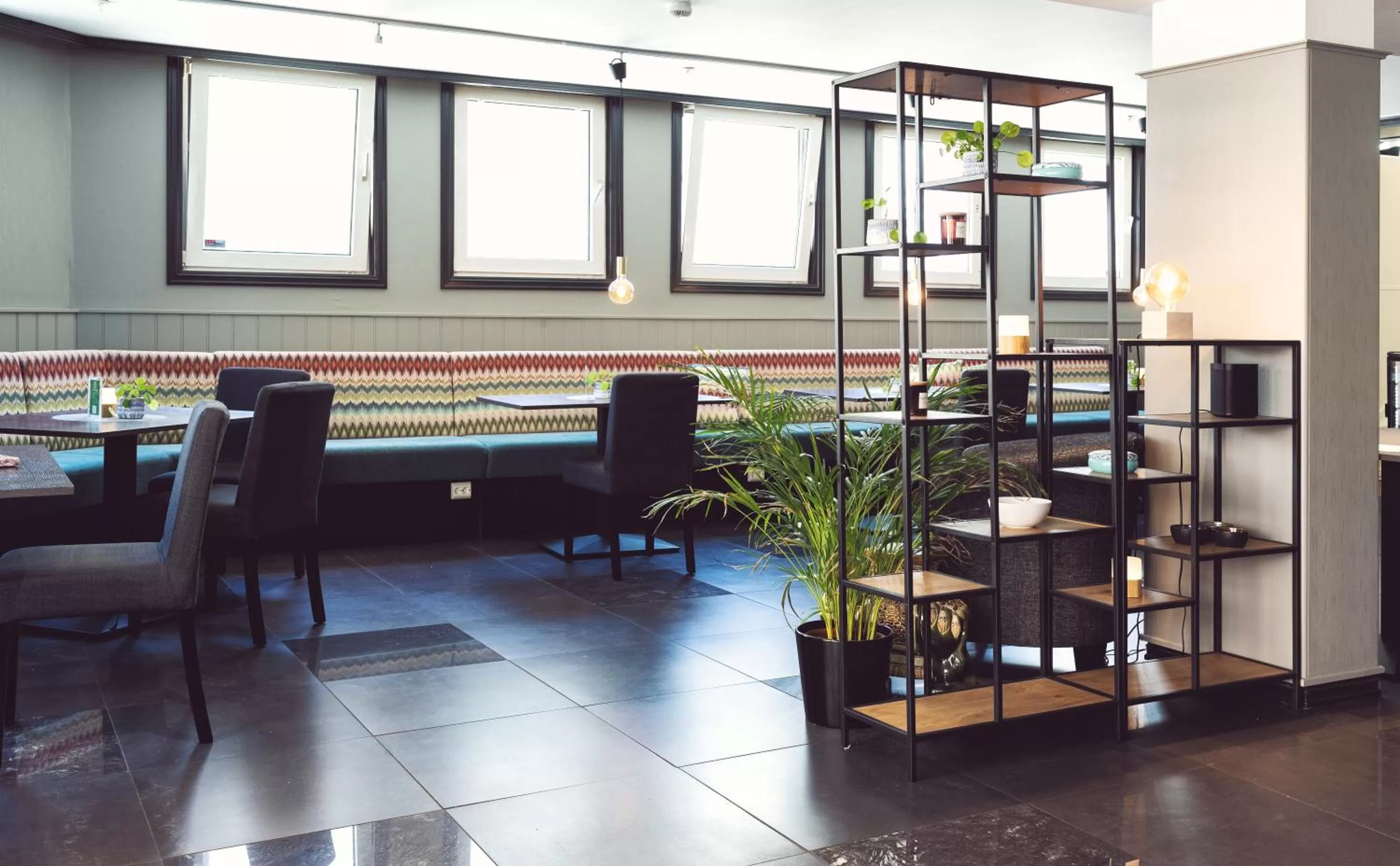 Lounge or bar in Sure Hotel by Best Western Haugesund