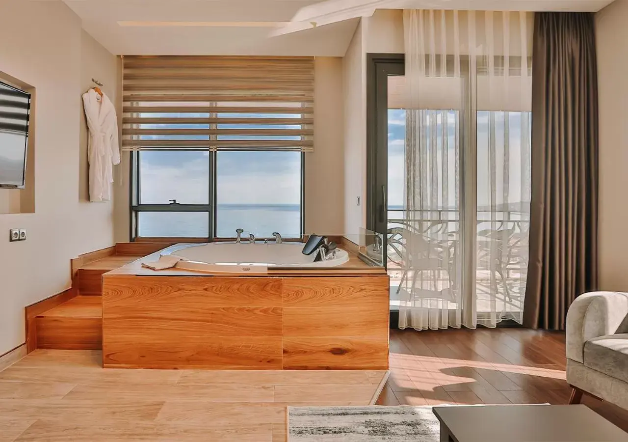 Suvva Suite With Jacuzzi in Peerless Villas Hotel Suvva Suite With Jacuzzi in Peerless Villas Hotel