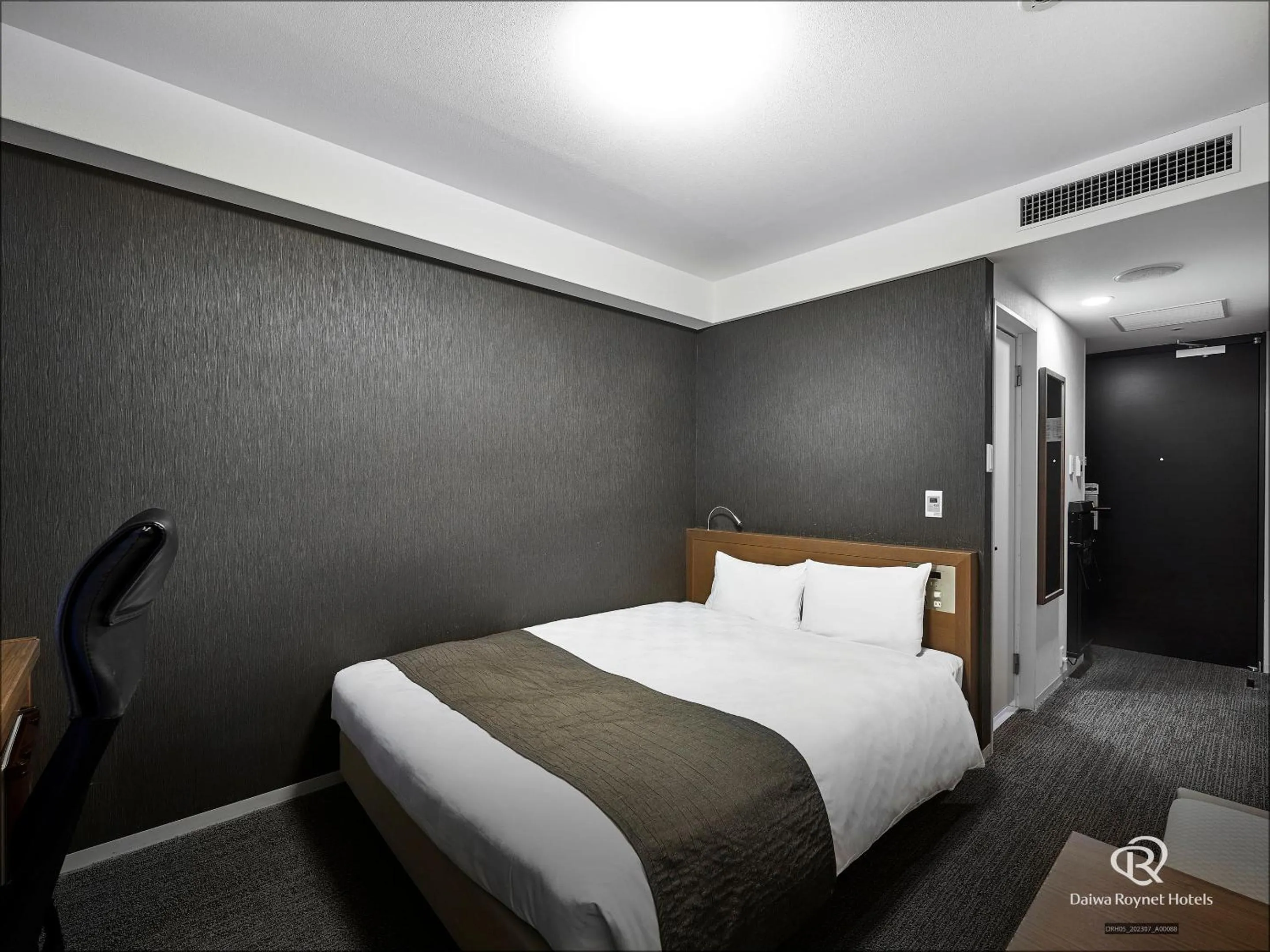 Standard Double Room - Smoking in Daiwa Roynet Hotel Kyoto Shijo Karasuma