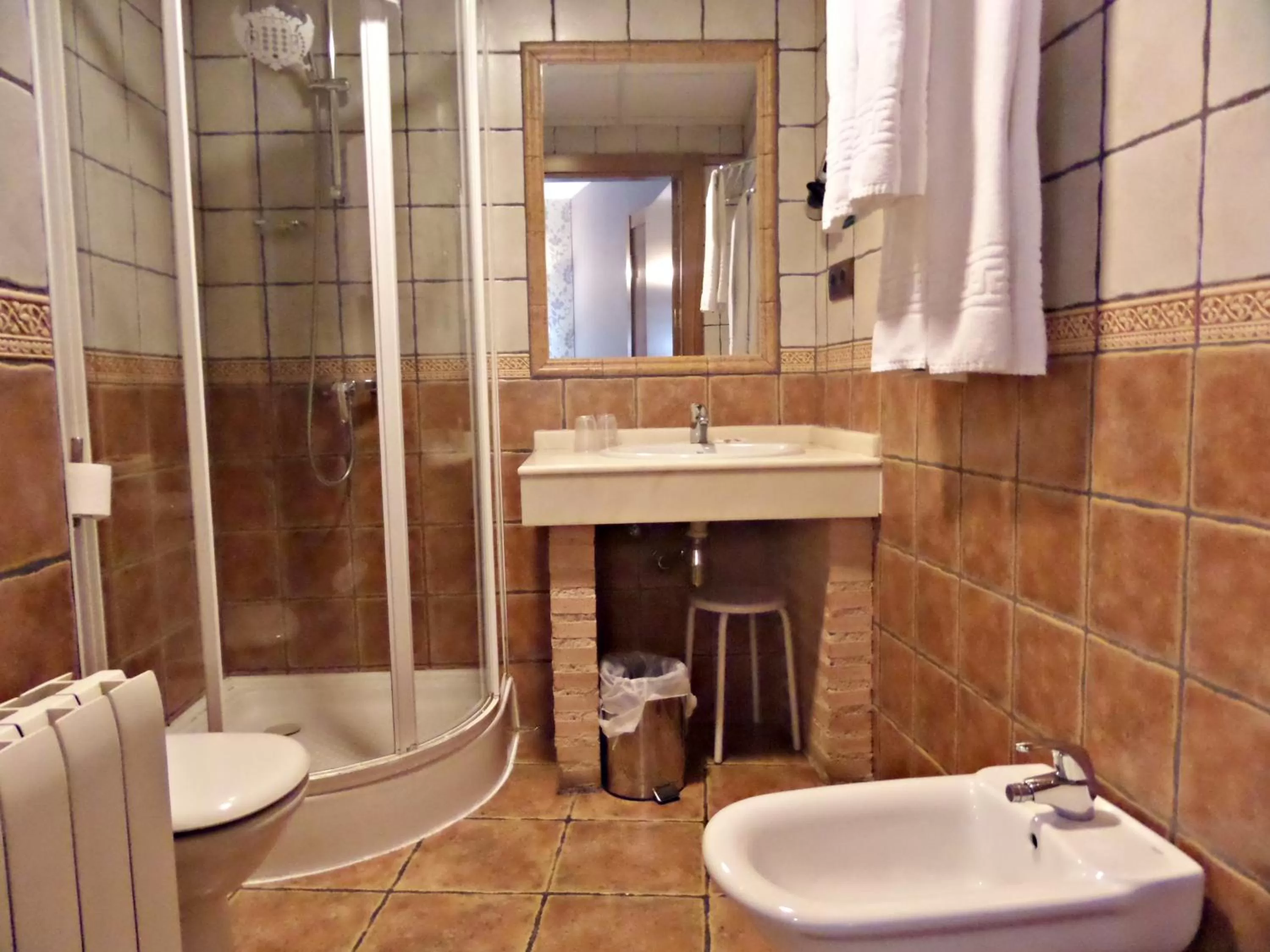 Bathroom in Hotel Medina de Toledo