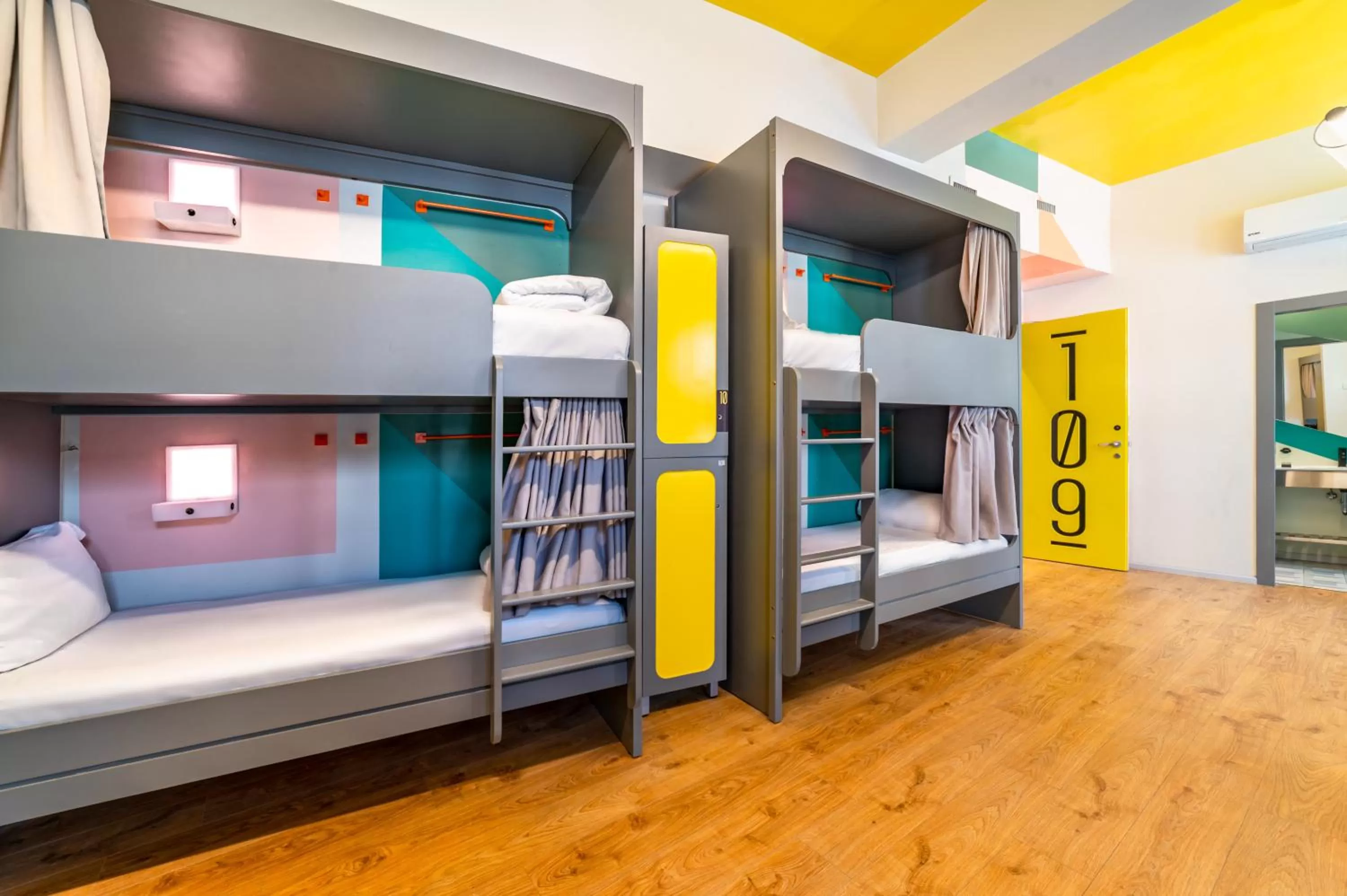 Bed in 10-Bed Female Dormitory Room in Stay Inn Hotel Jerusalem