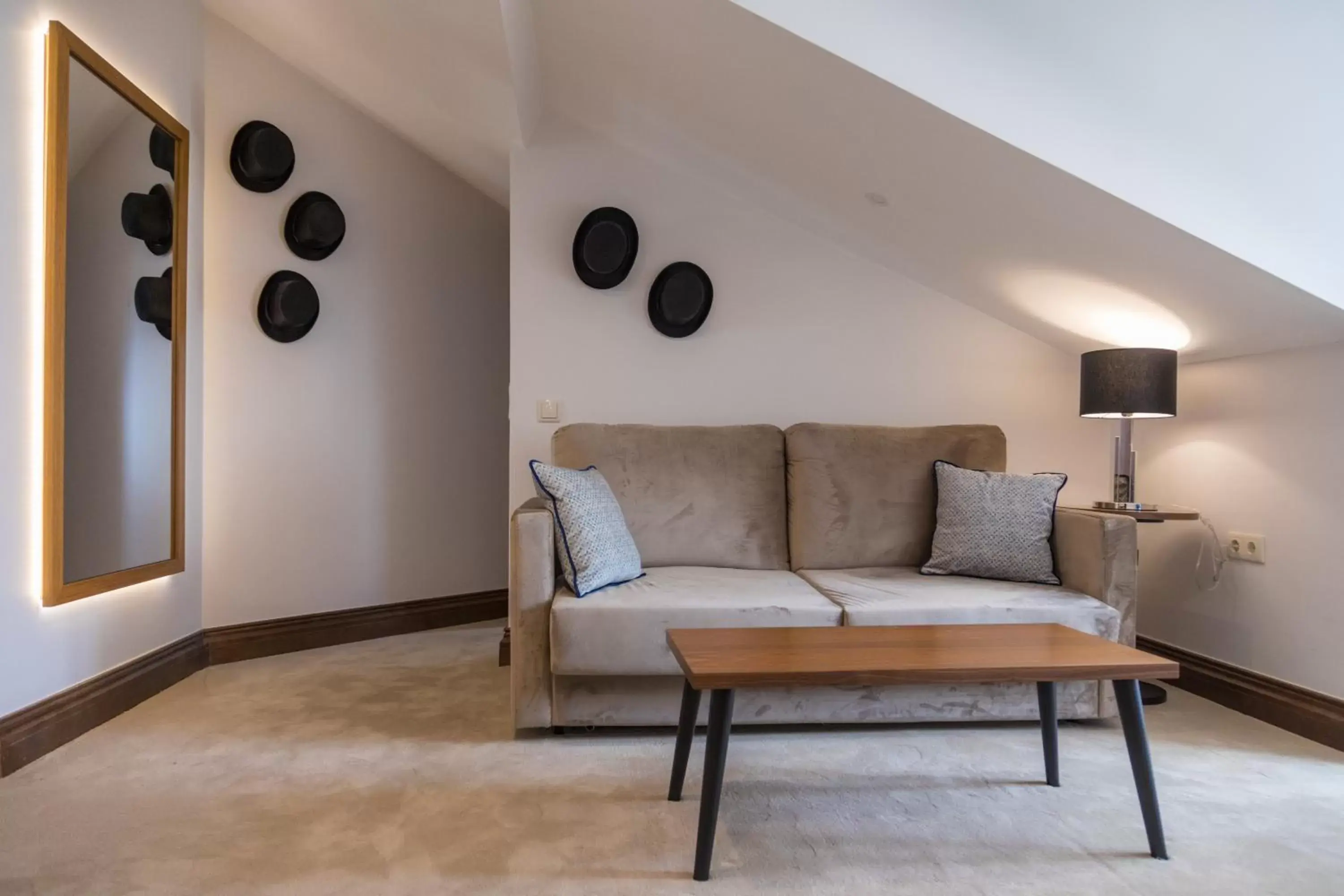 Deluxe Family Room in Casual Belle Epoque Lisboa Deluxe Family Room in Casual Belle Epoque Lisboa