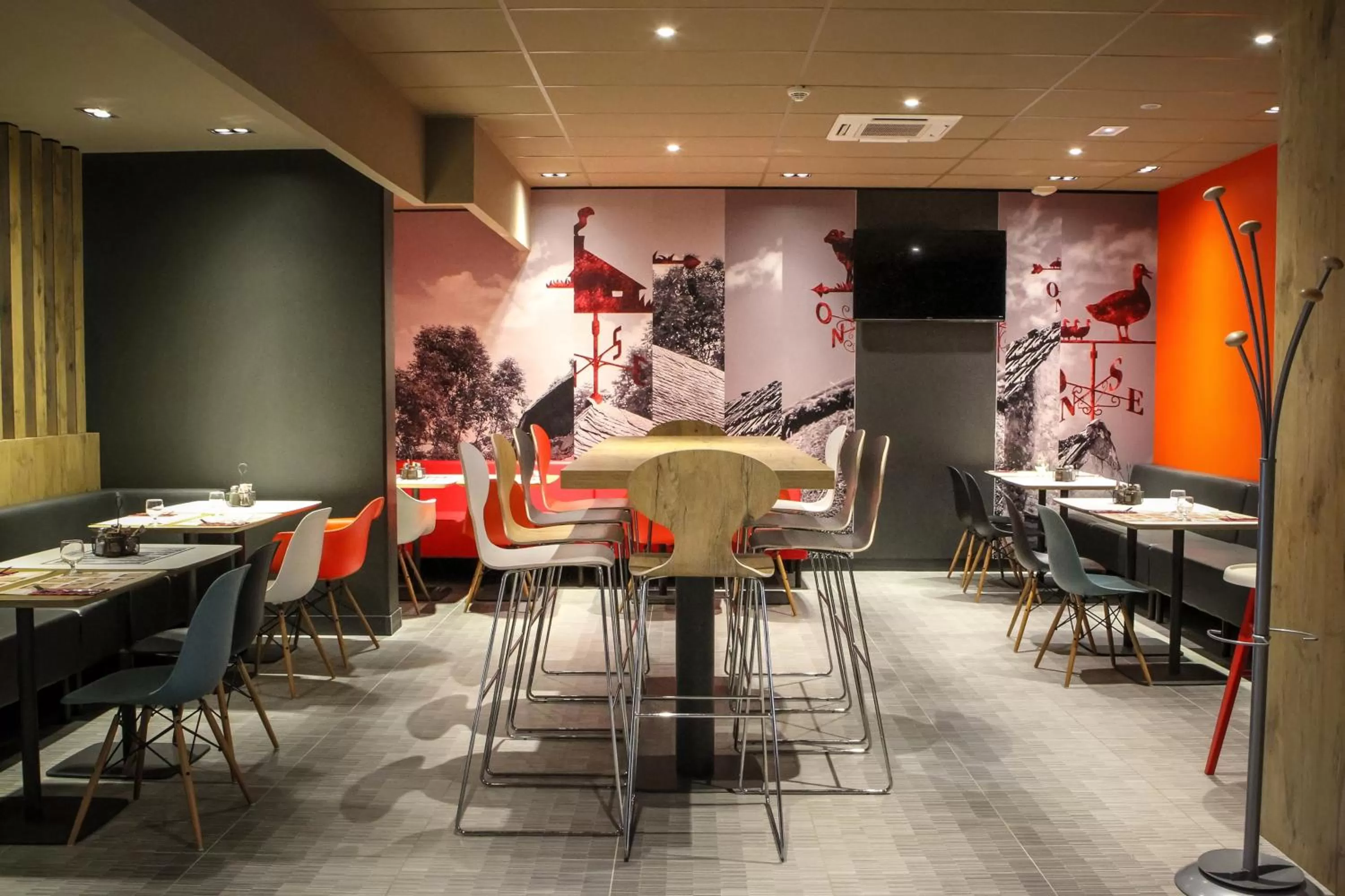 Restaurant/places to eat in Ibis Saint-Genis-Pouilly Genève