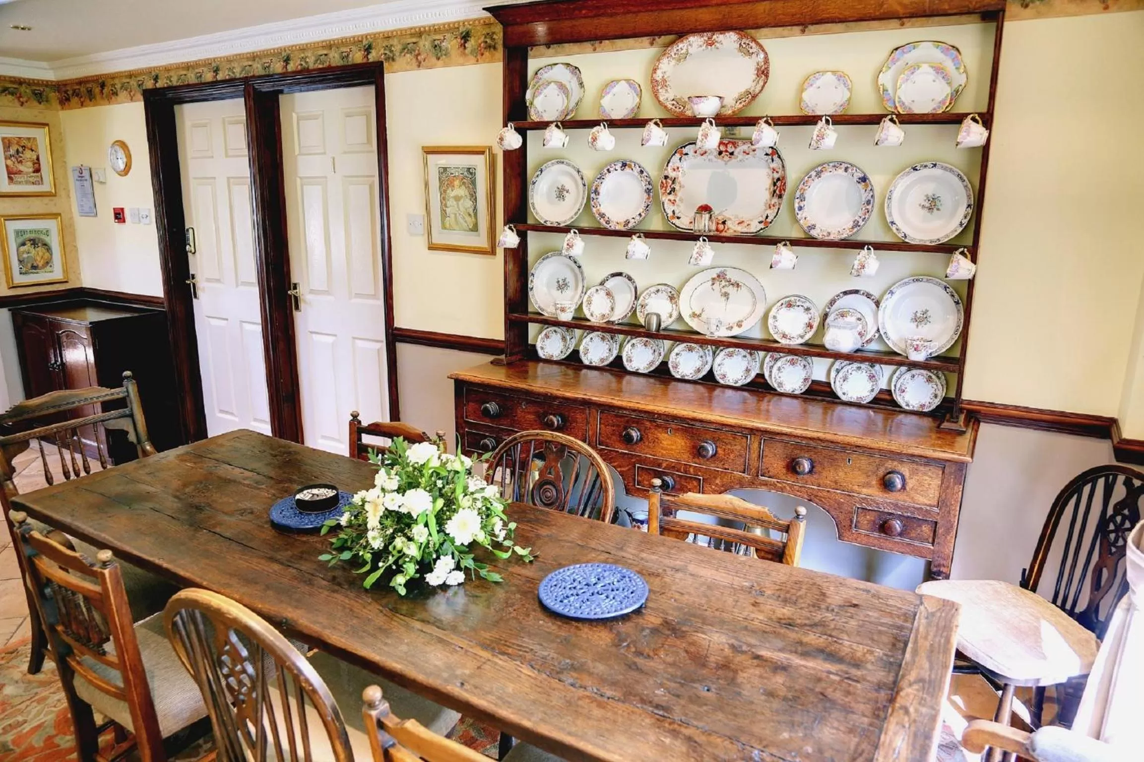 Lounge or bar, Dining Area in The Stanwick Hotel