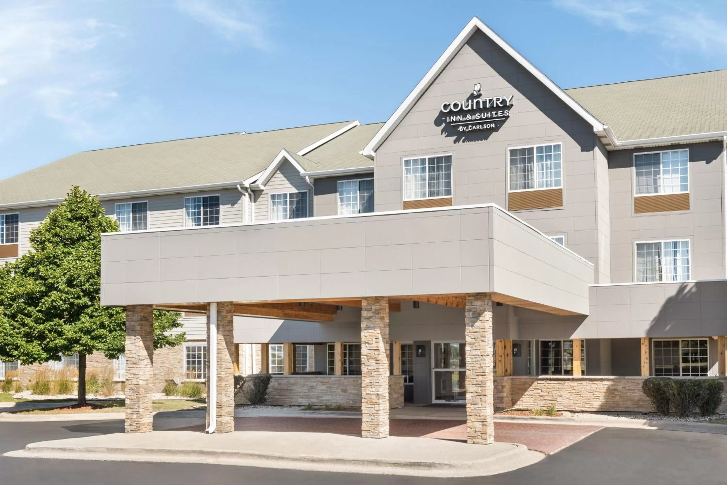 Facade/entrance in Country Inn & Suites by Radisson, Romeoville - Bolingbrook