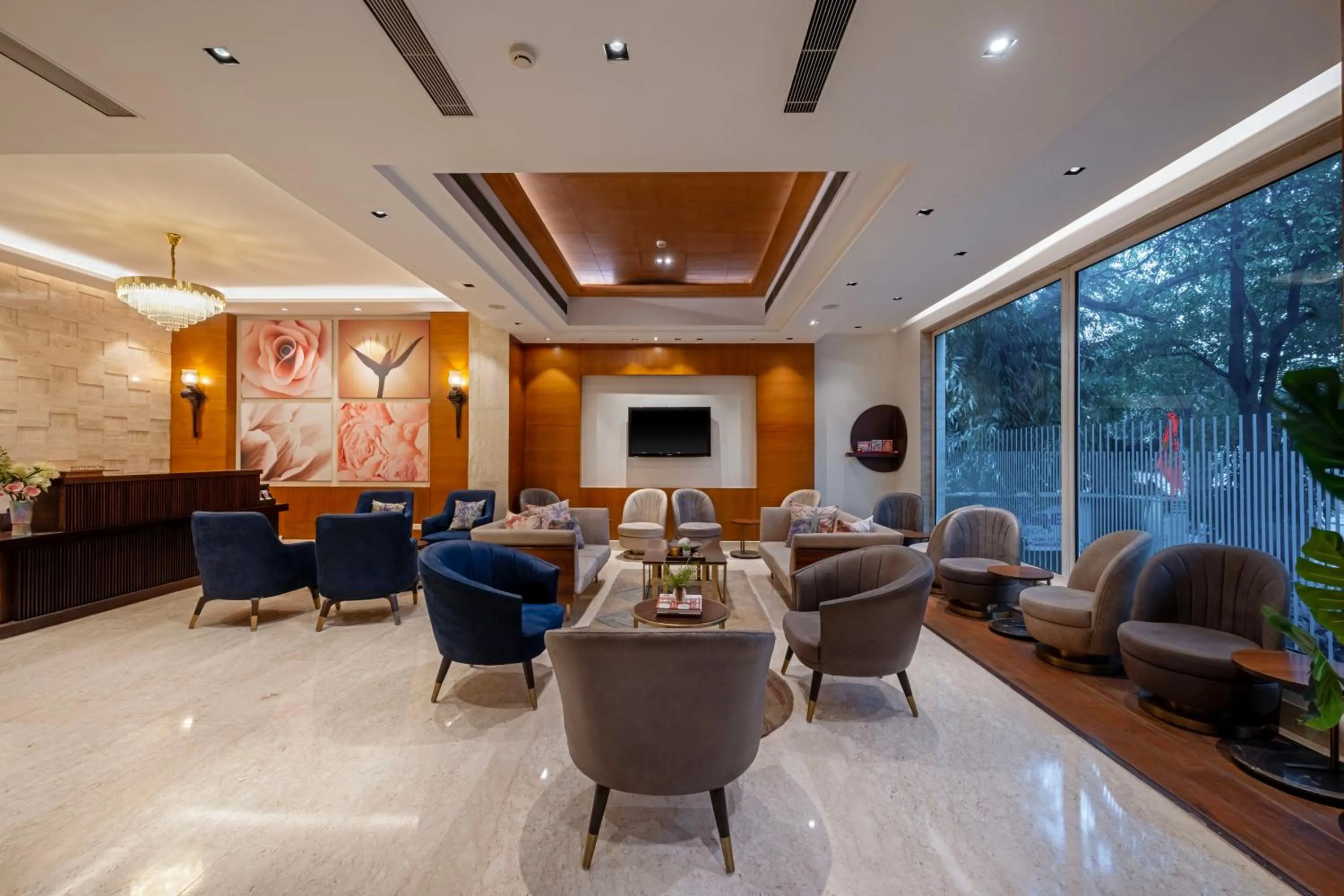 Lobby or reception in Hotel Saket 27