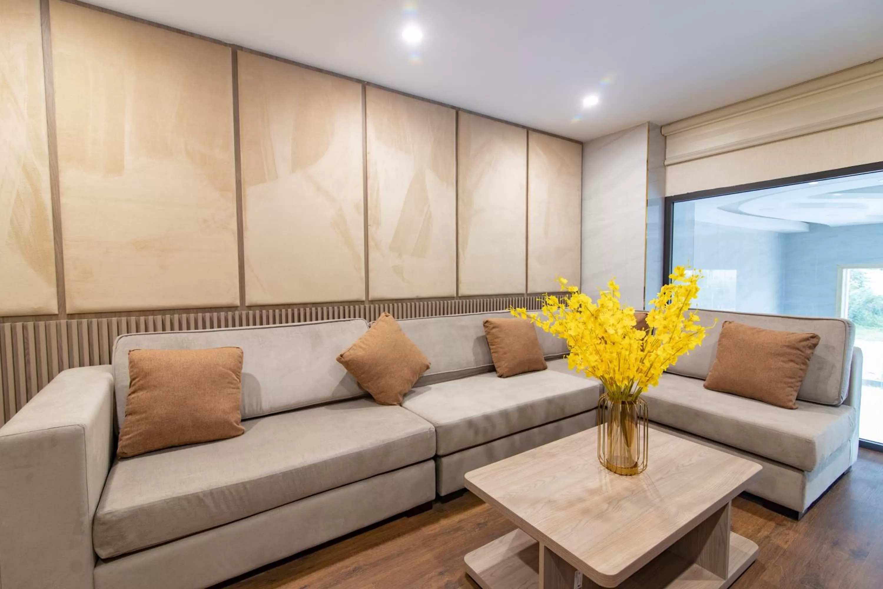 Seating area in Sunshine Hotel Móng Cái