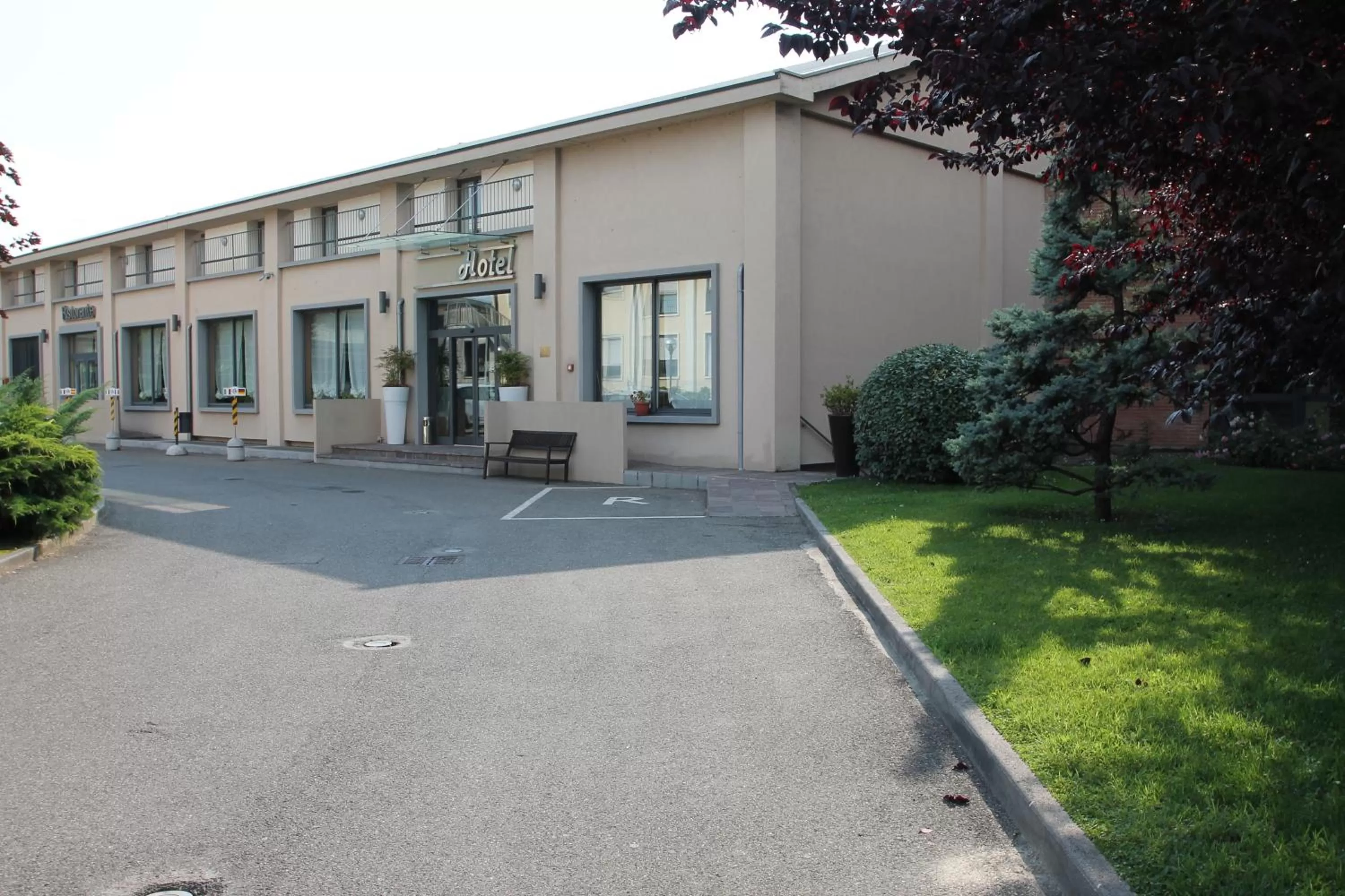 Facade/entrance in MH Hotel Piacenza Fiera