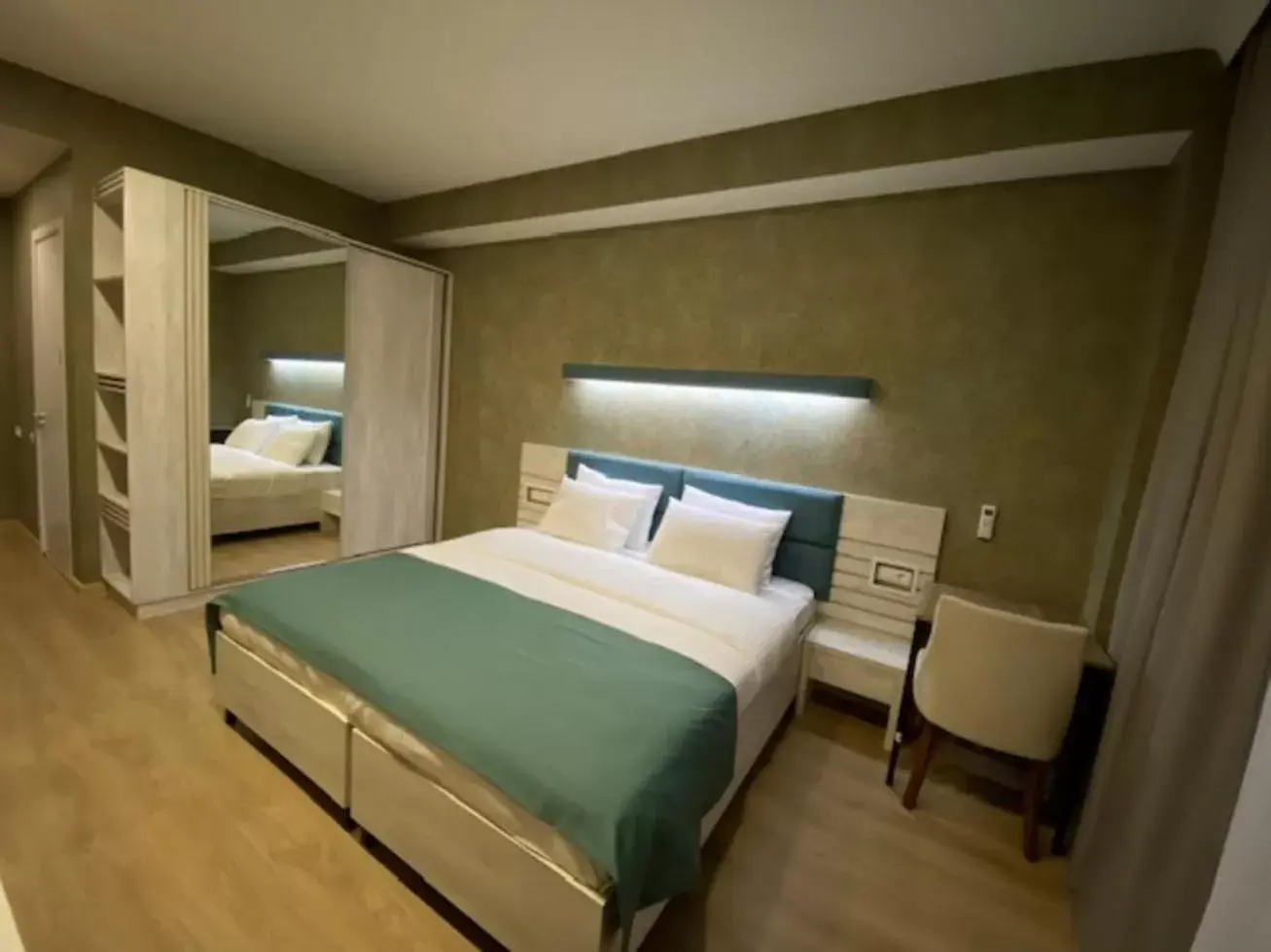 Round Garden Hotel Round Garden Hotel