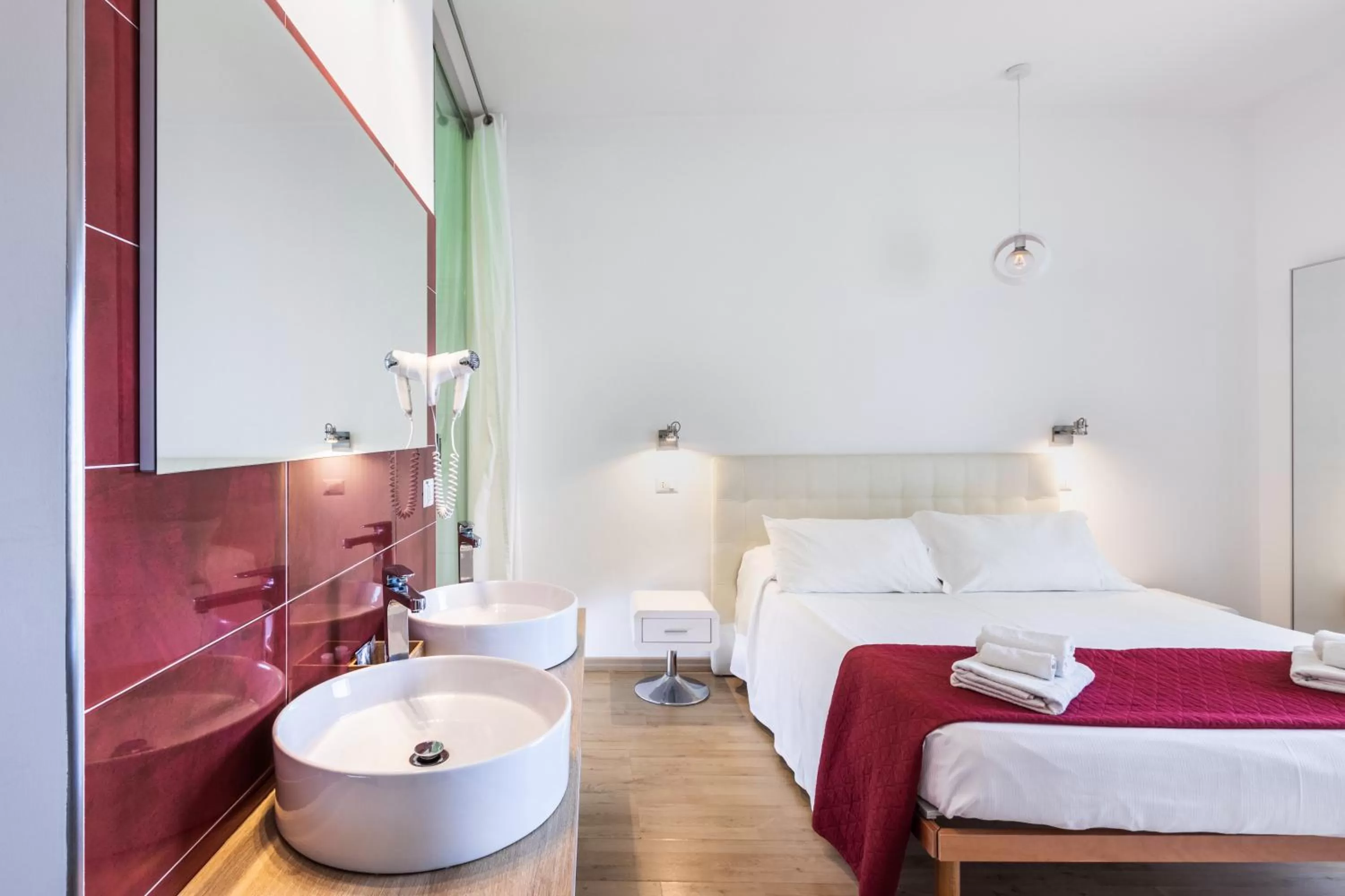 Bathroom, Bed in Pantanello Rooms Avola