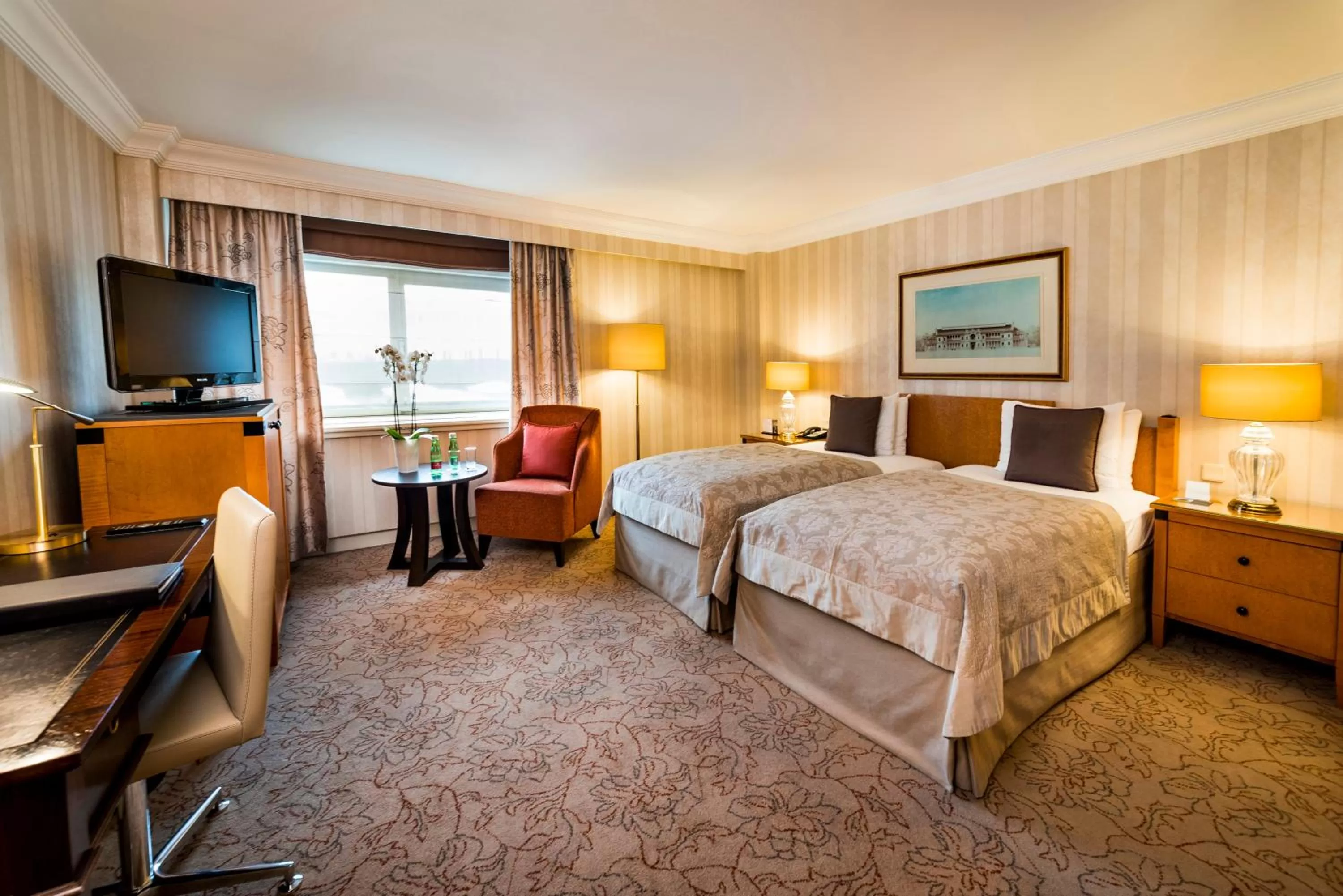 Bed in InterContinental Wien by IHG