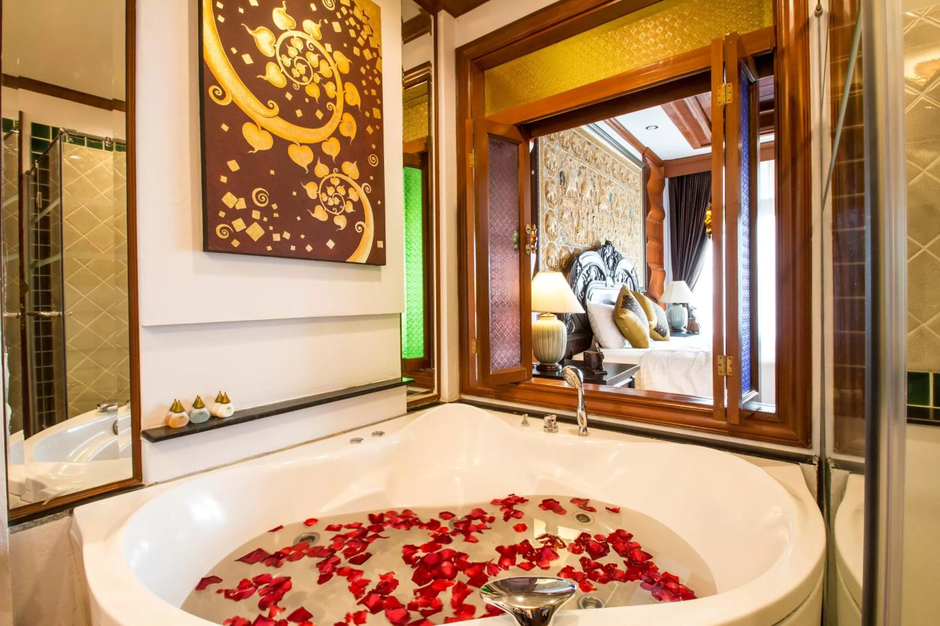 Shower in Sunday Villa Sirilanna Hotel