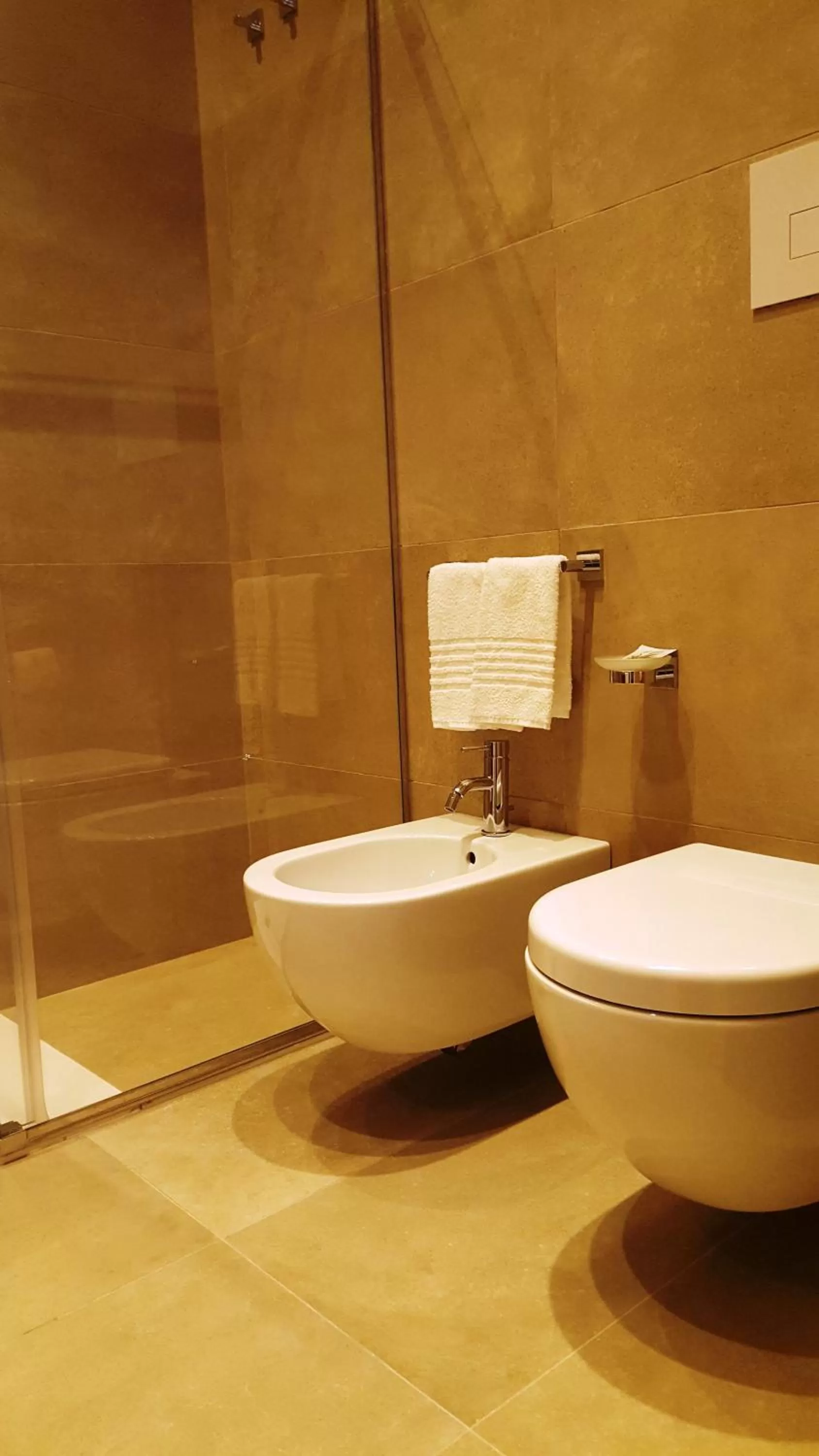 Bathroom in Alma Hotel