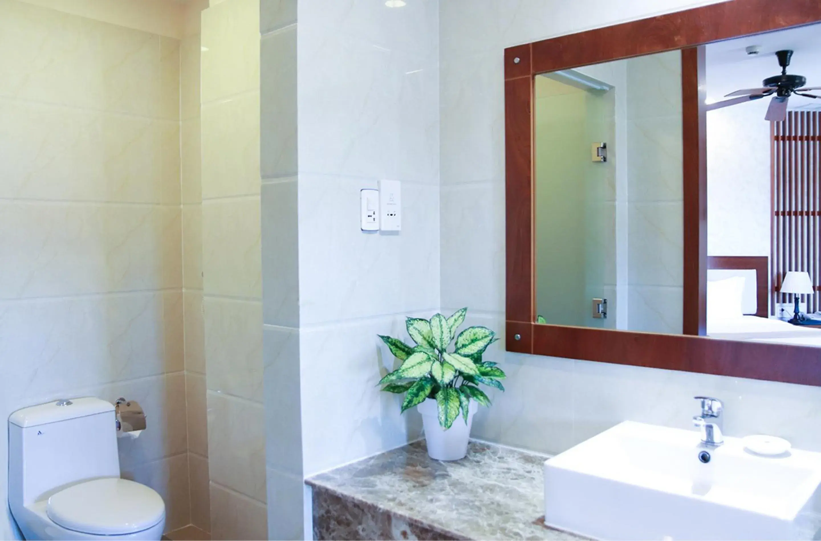 Deluxe Triple Room in LADALAT Hotel Deluxe Triple Room in LADALAT Hotel