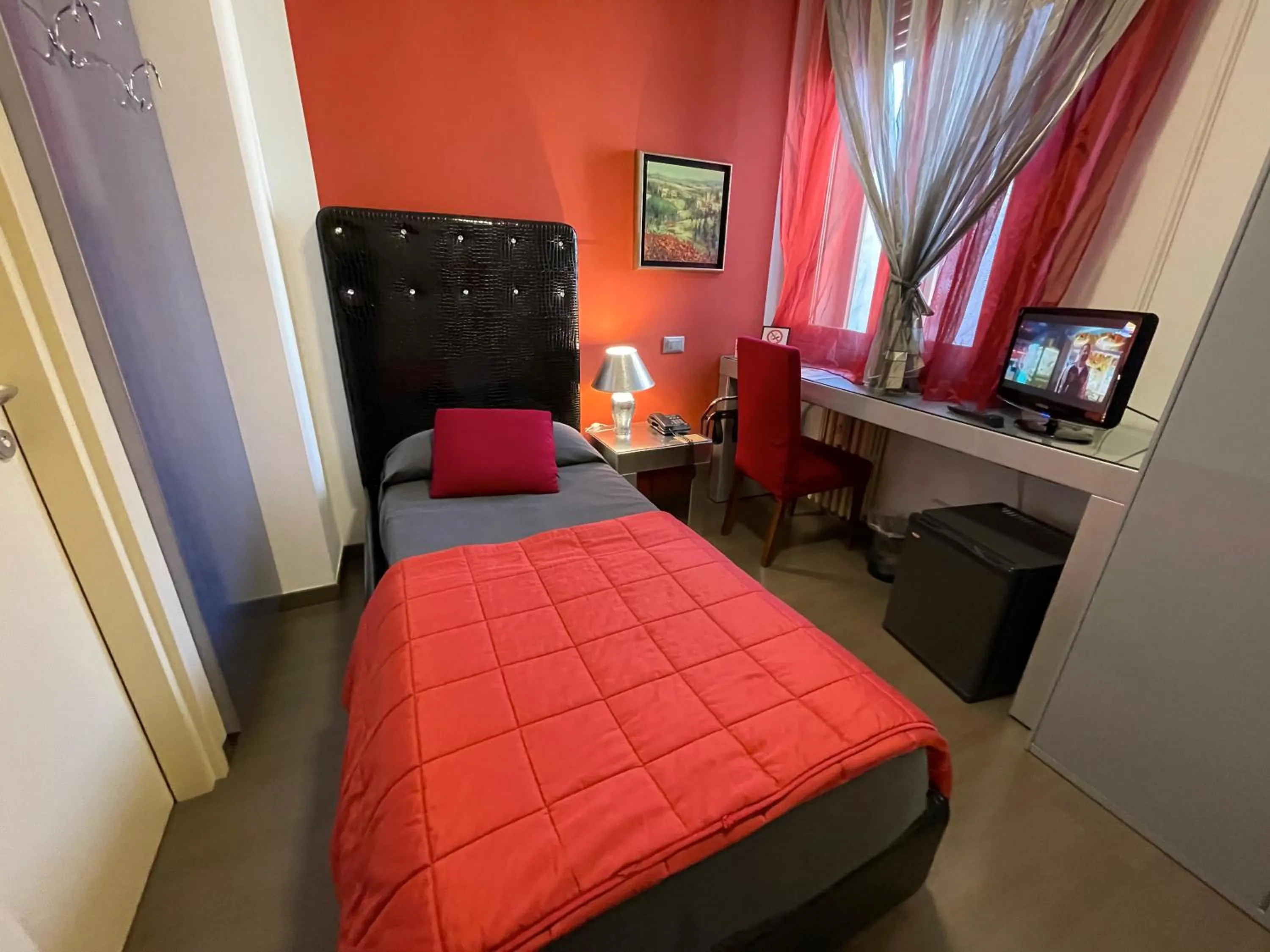 Bed in Hotel Continentale